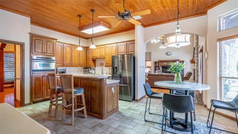 1905 Yucatan Drive Granbury TX 76048