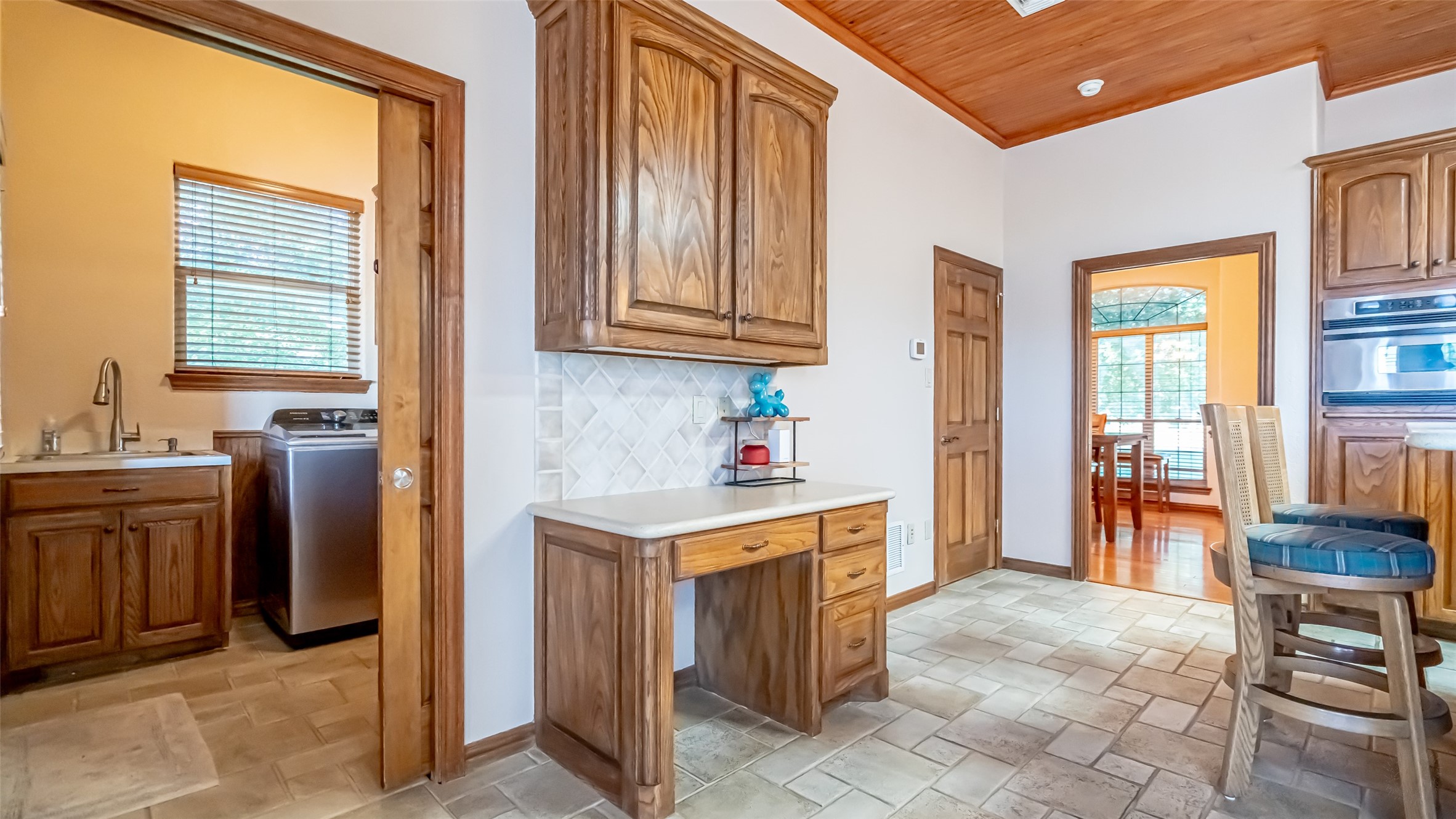 1905 Yucatan Drive Granbury TX 76048