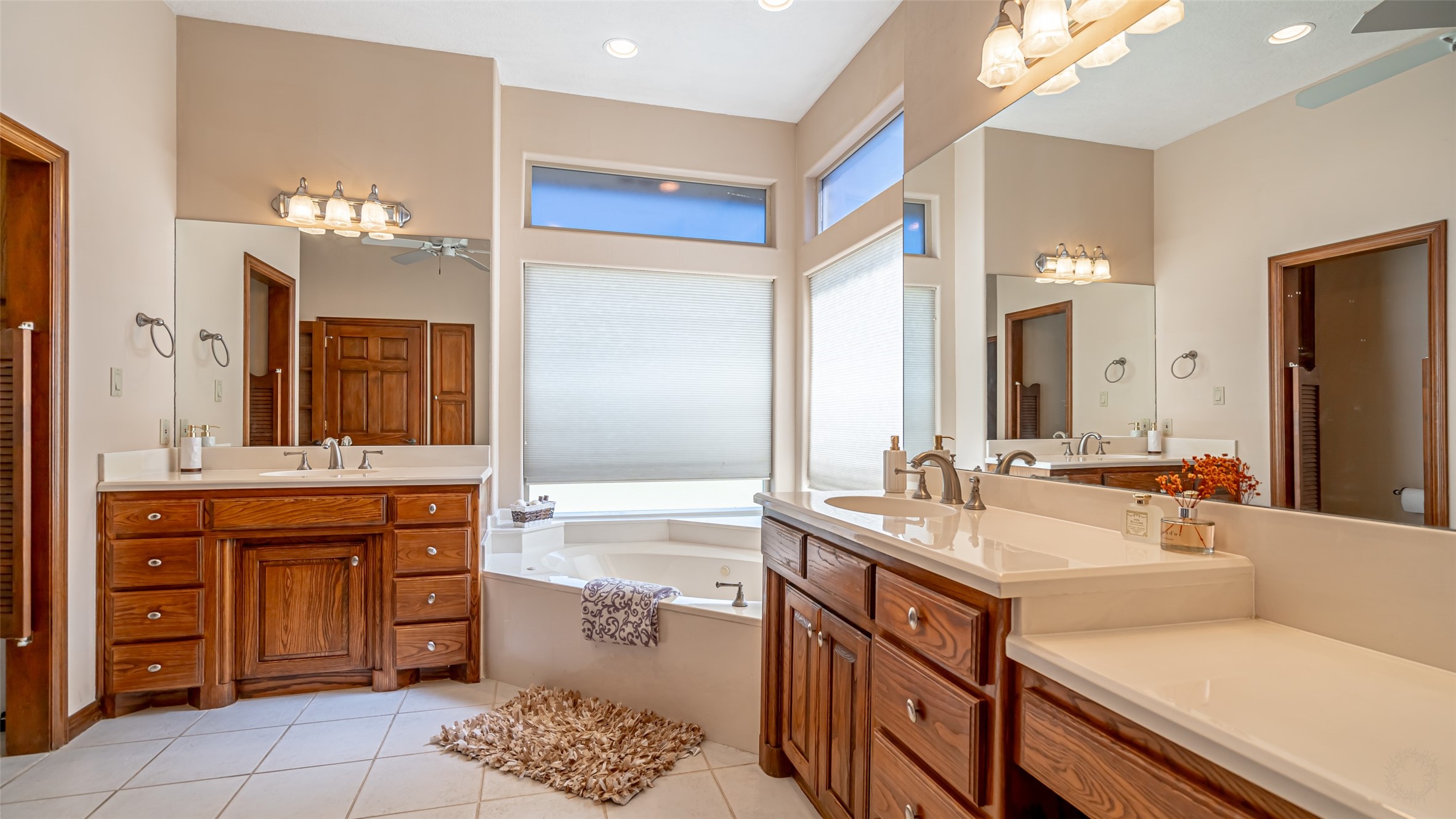 1905 Yucatan Drive Granbury TX 76048