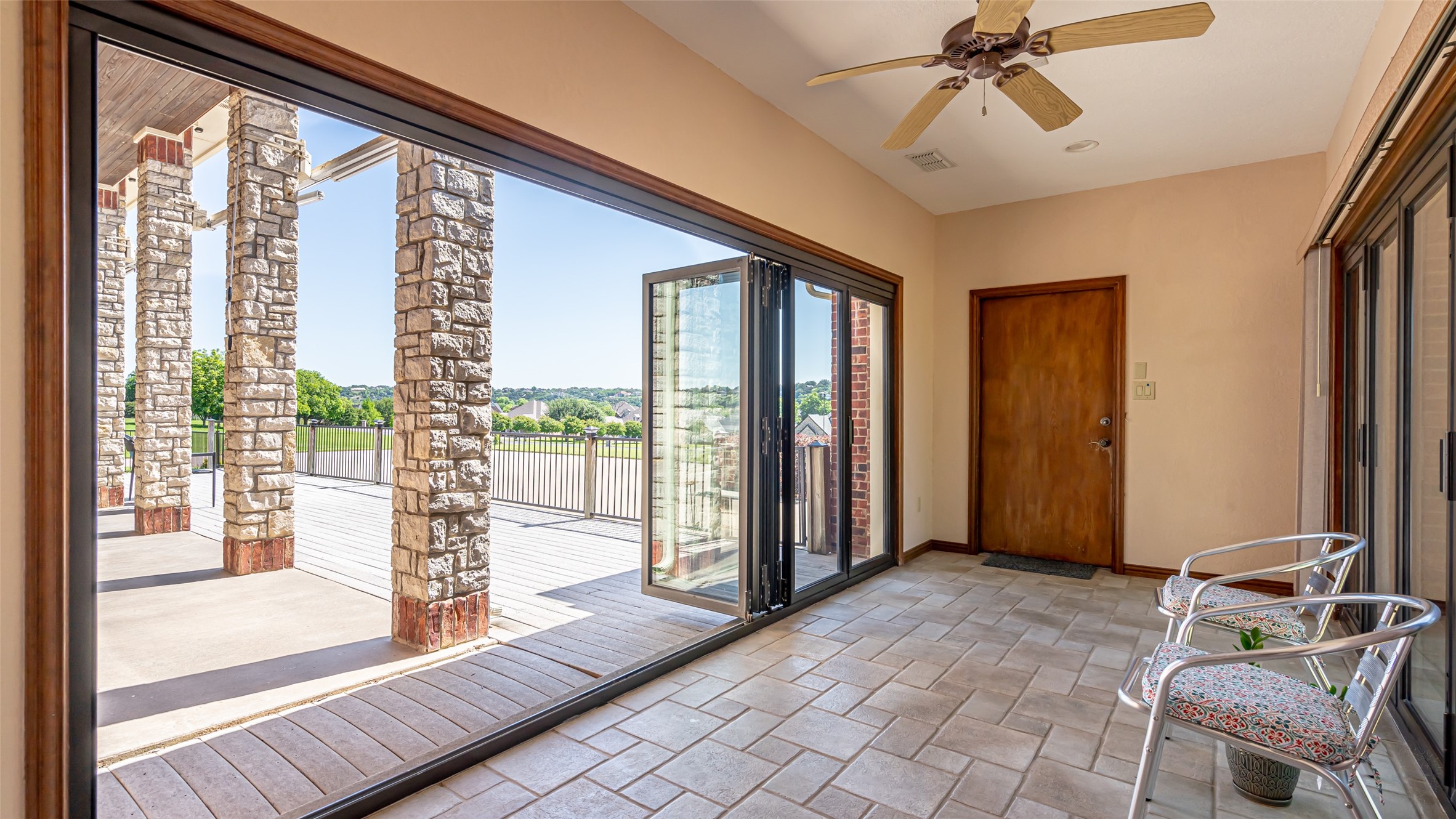 1905 Yucatan Drive Granbury TX 76048