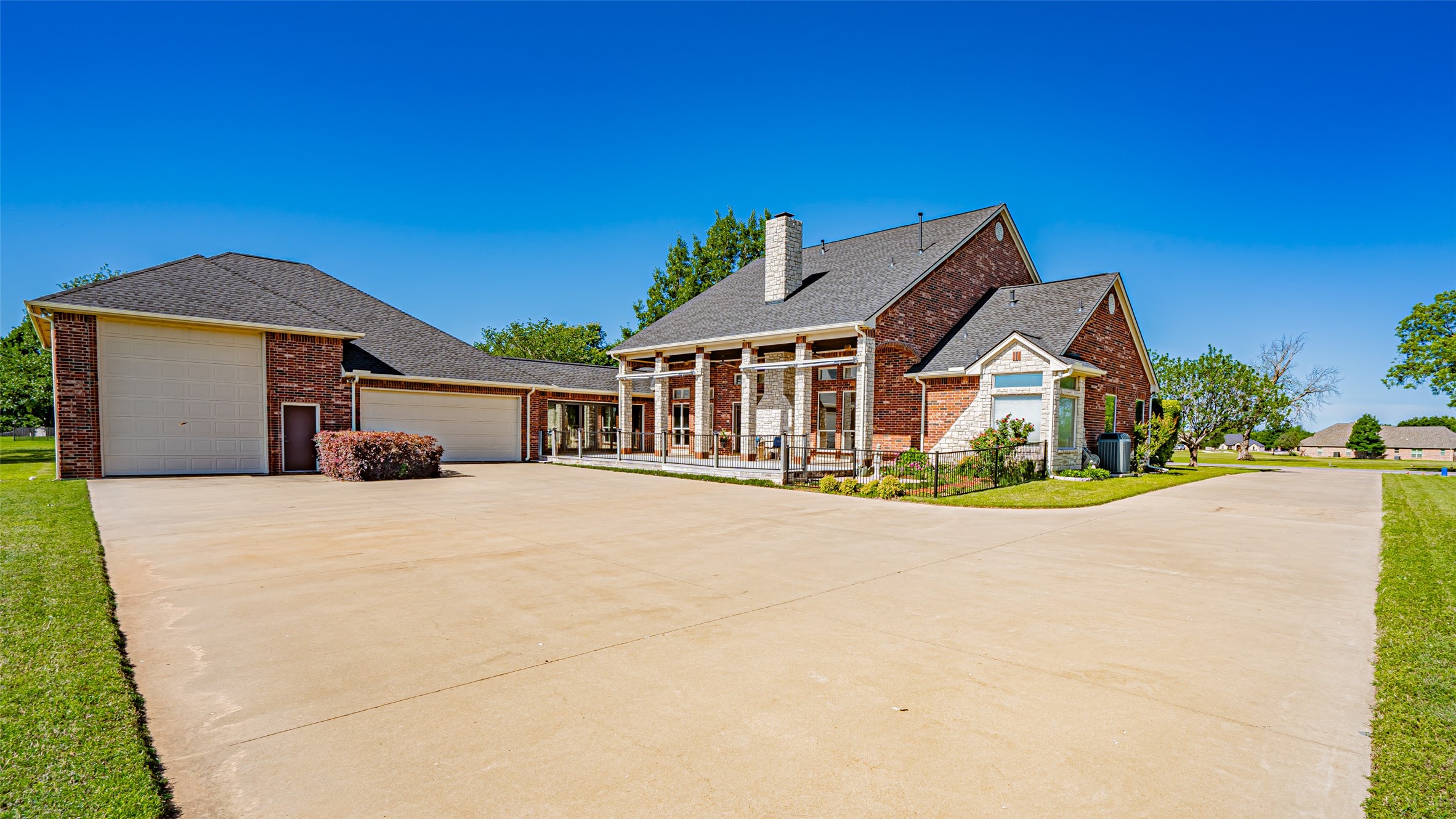 1905 Yucatan Drive Granbury TX 76048