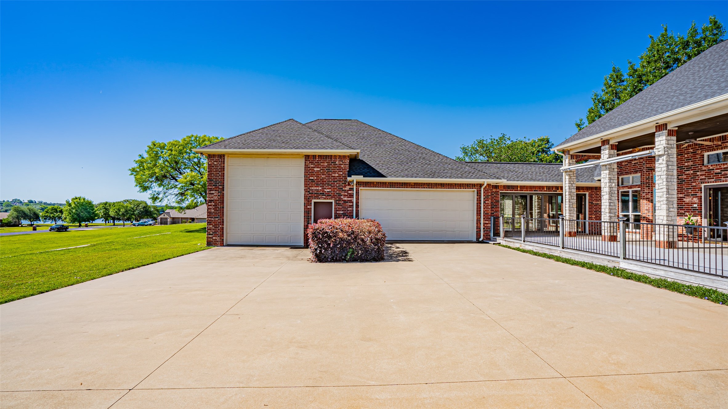 1905 Yucatan Drive Granbury TX 76048