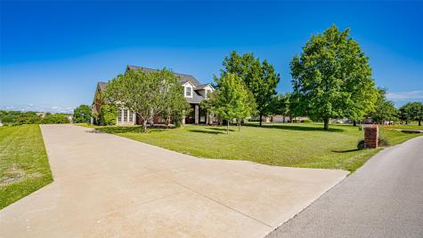1905 Yucatan Drive Granbury TX 76048