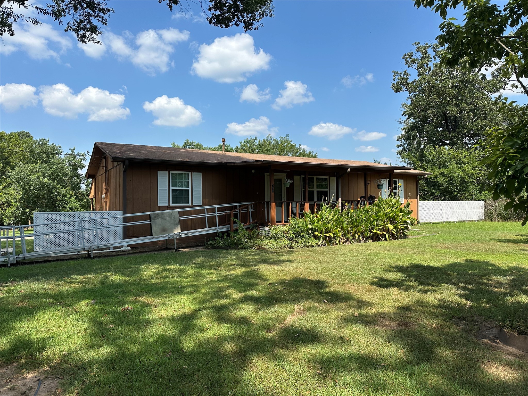 332 S Lawson Street Bogata TX 75417