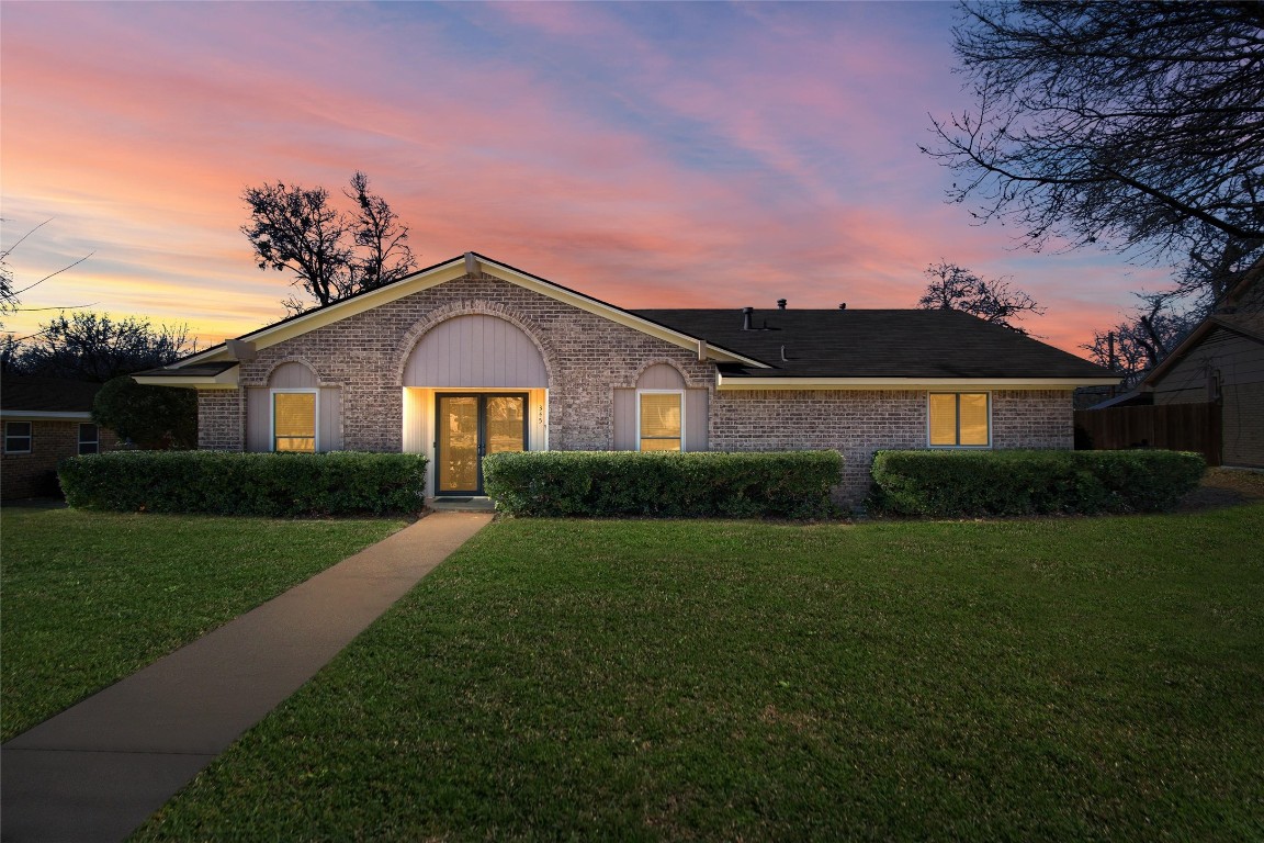 345 Merribrook Trail Duncanville TX 75116