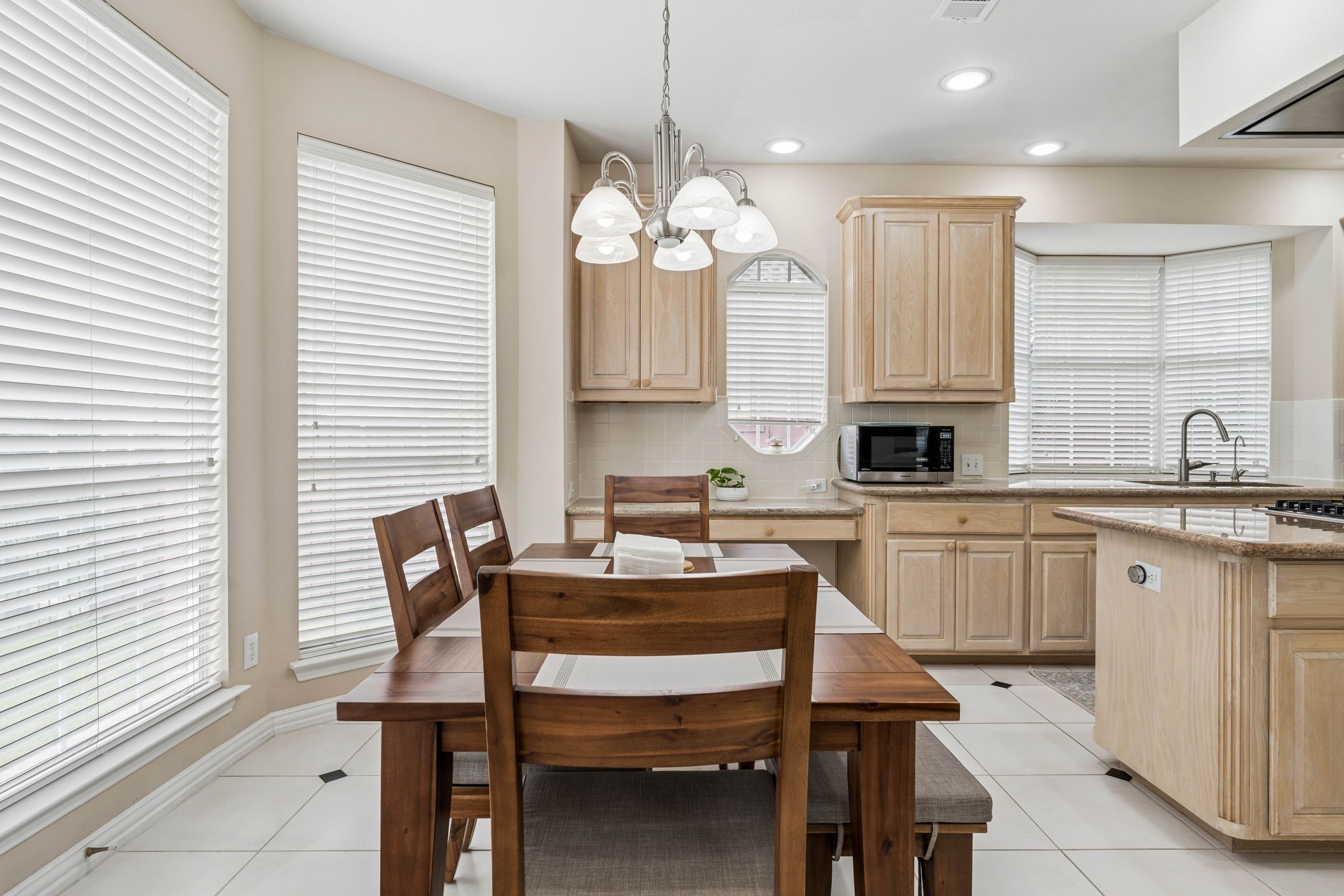 1649 Mcgee Lane Carrollton TX 75010