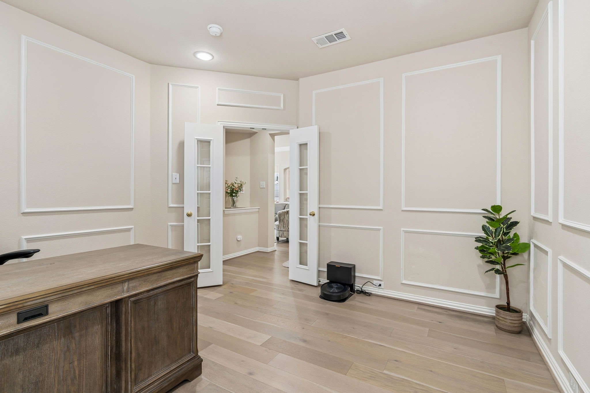 1649 Mcgee Lane Carrollton TX 75010