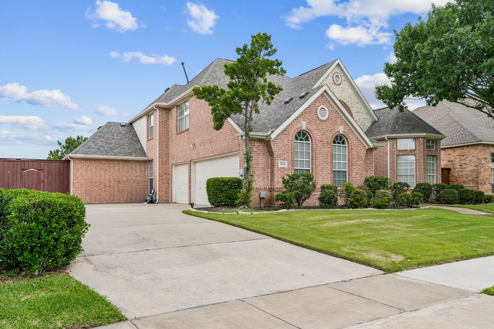 1649 Mcgee Lane Carrollton TX 75010