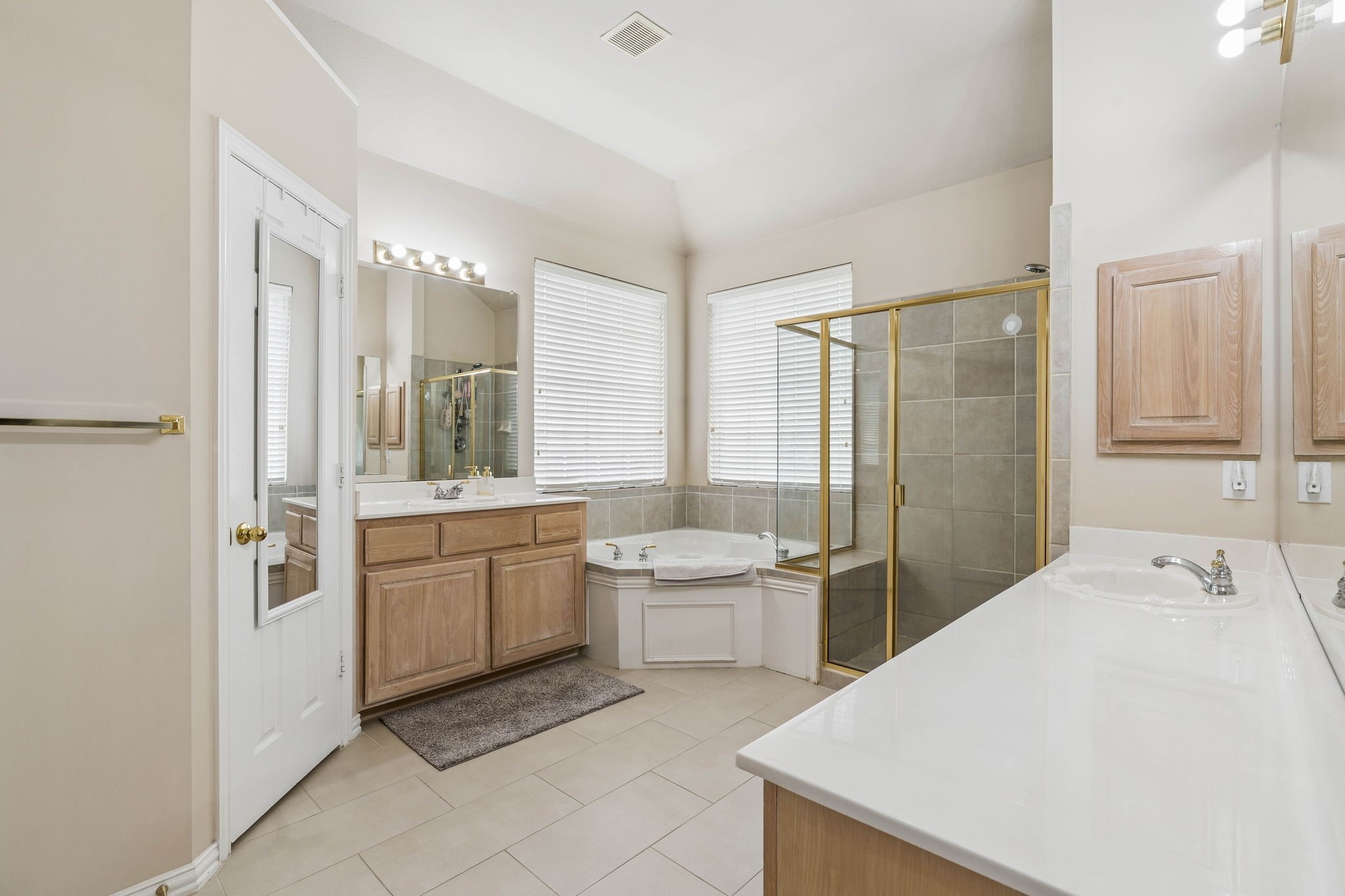 1649 Mcgee Lane Carrollton TX 75010