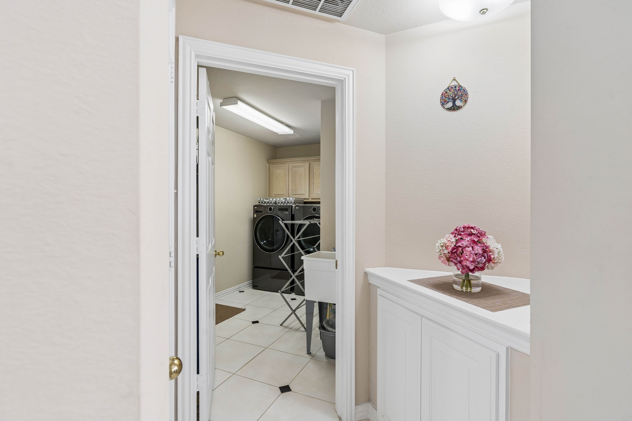 1649 Mcgee Lane Carrollton TX 75010