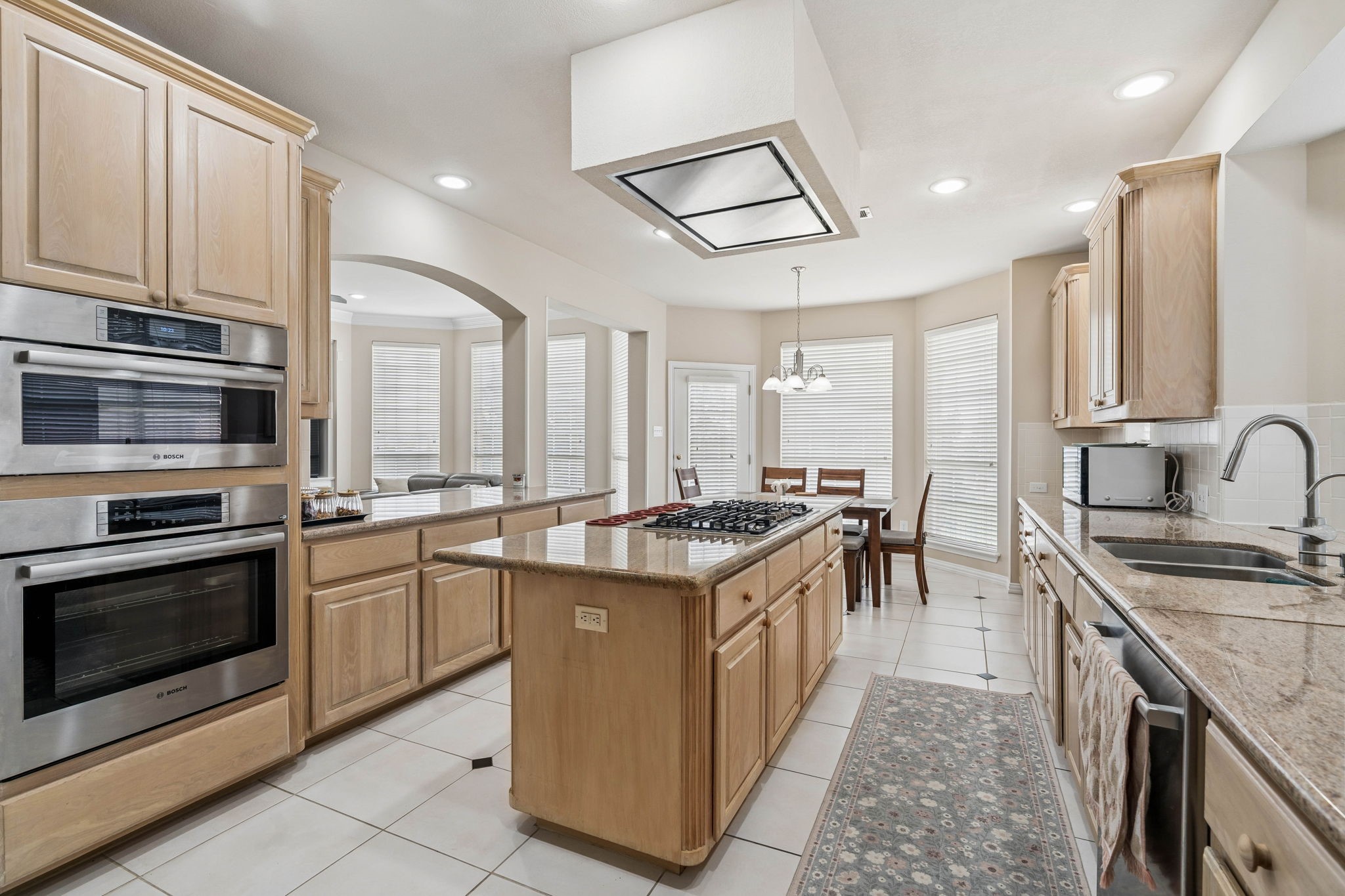 1649 Mcgee Lane Carrollton TX 75010