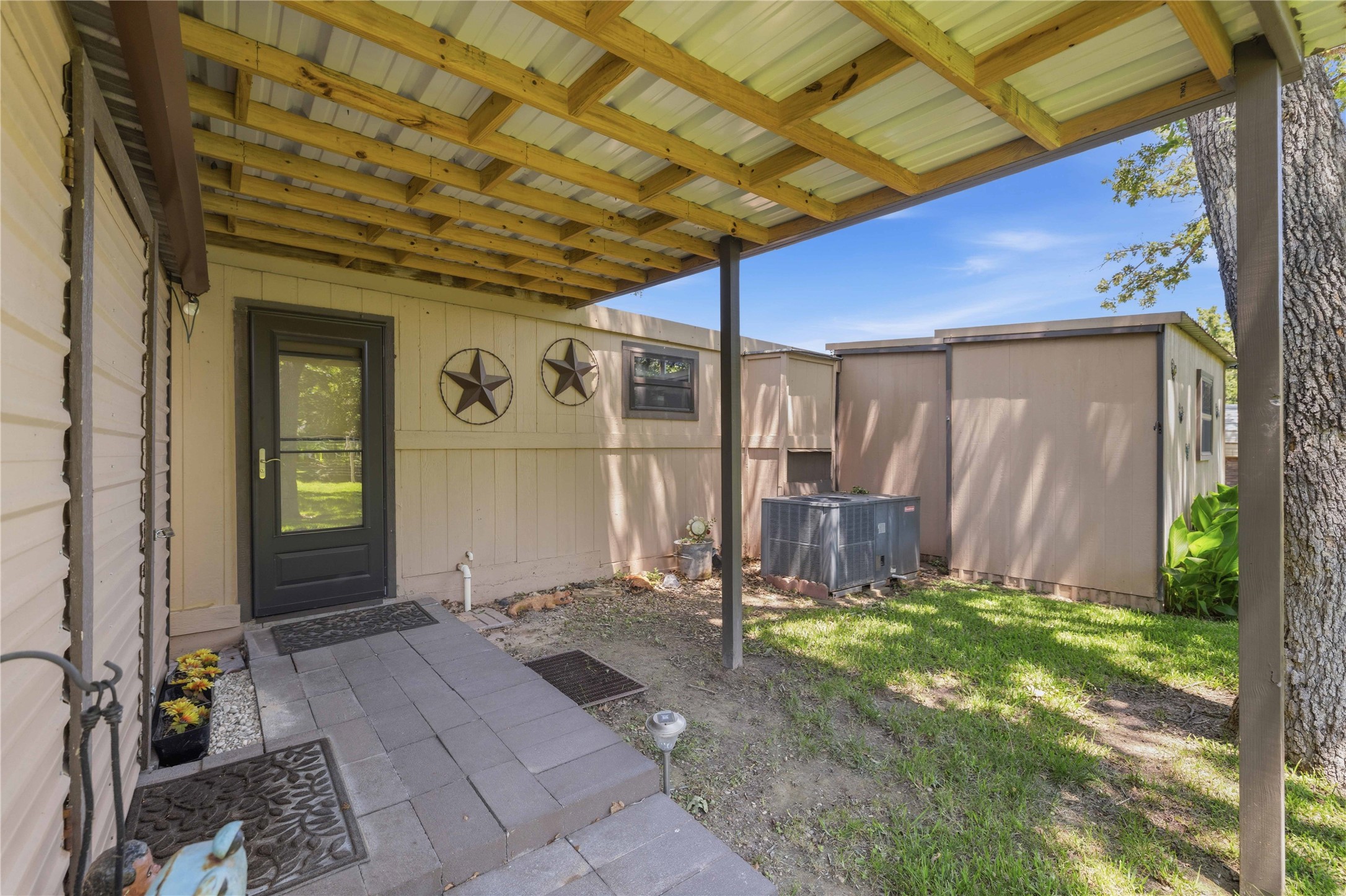 641 S Lamar Street De Leon TX 76444