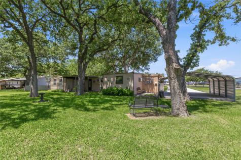 641 S Lamar Street De Leon TX 76444
