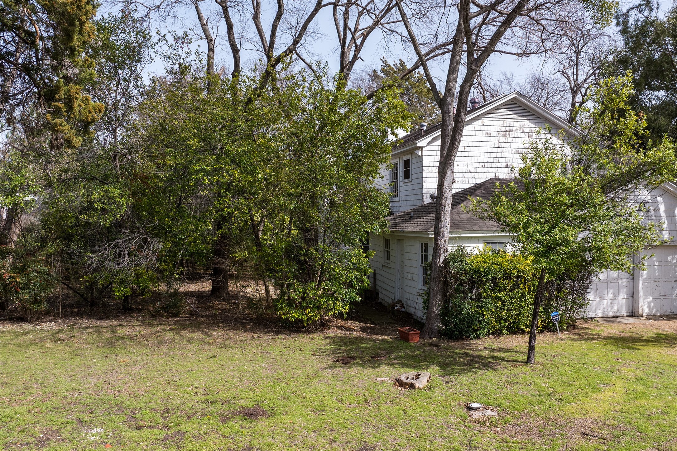 5807 Lupton Drive Dallas TX 75225