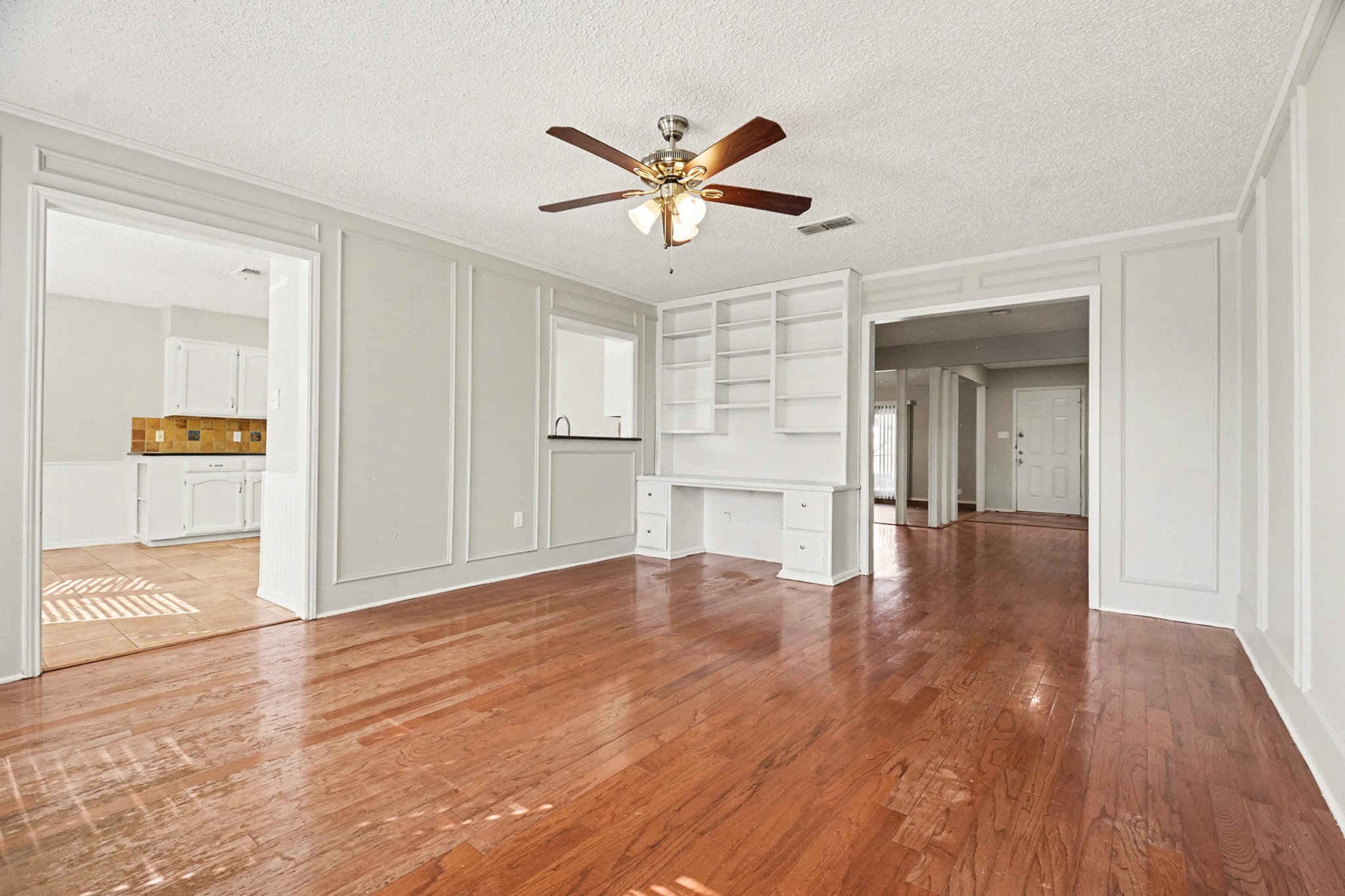 2109 Oakmeadow Street Bedford TX 76021