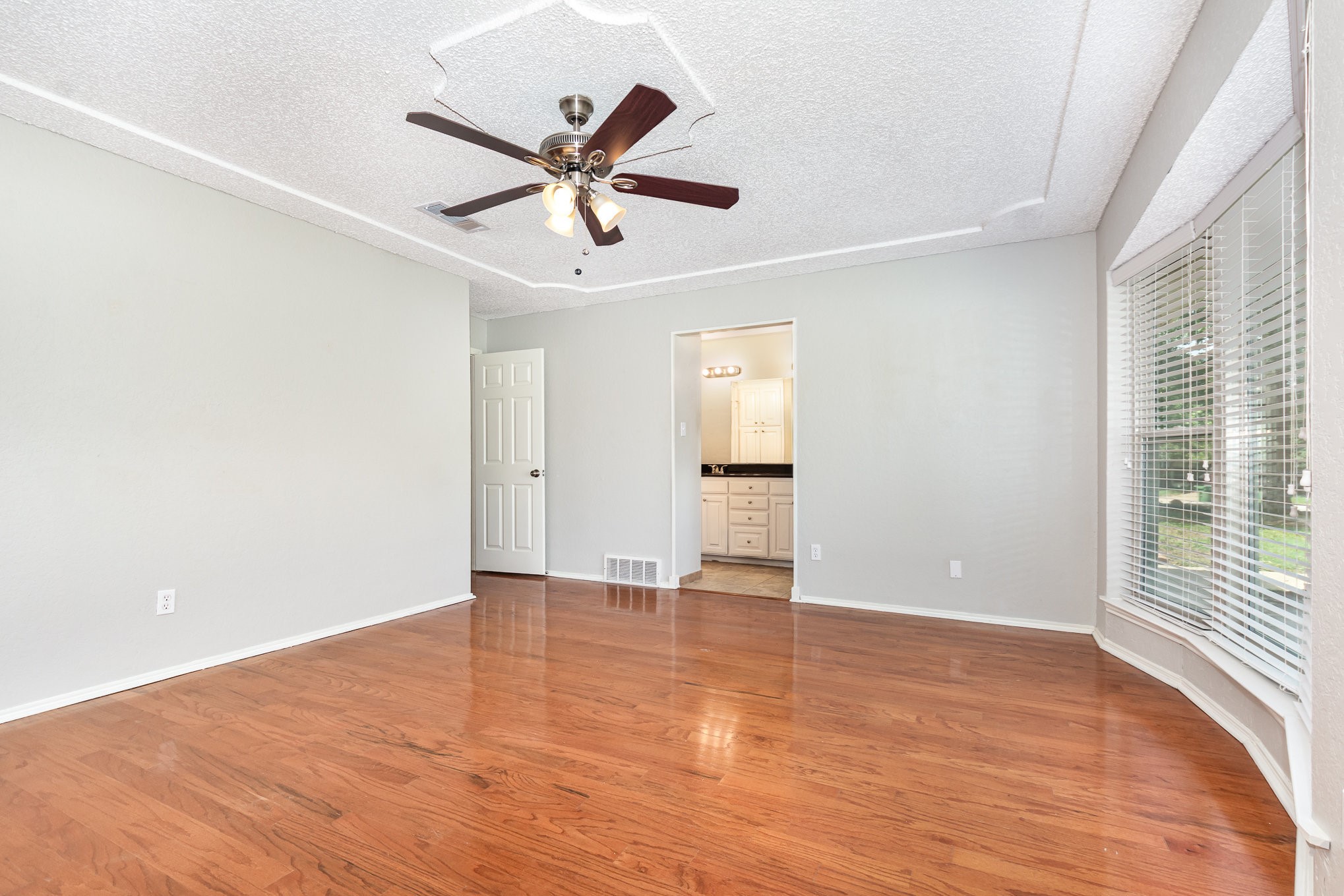 2109 Oakmeadow Street Bedford TX 76021