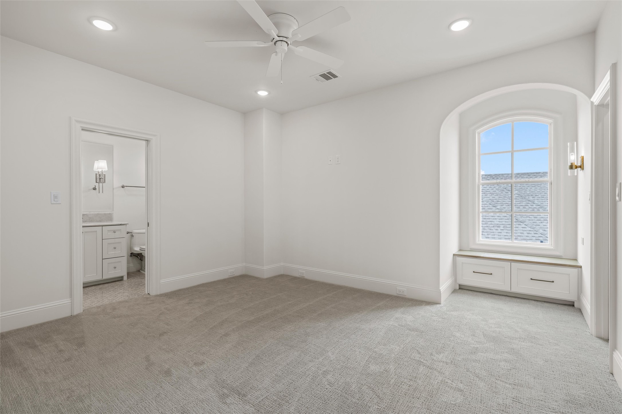 1012 Roses Run Mcgregor TX 76657