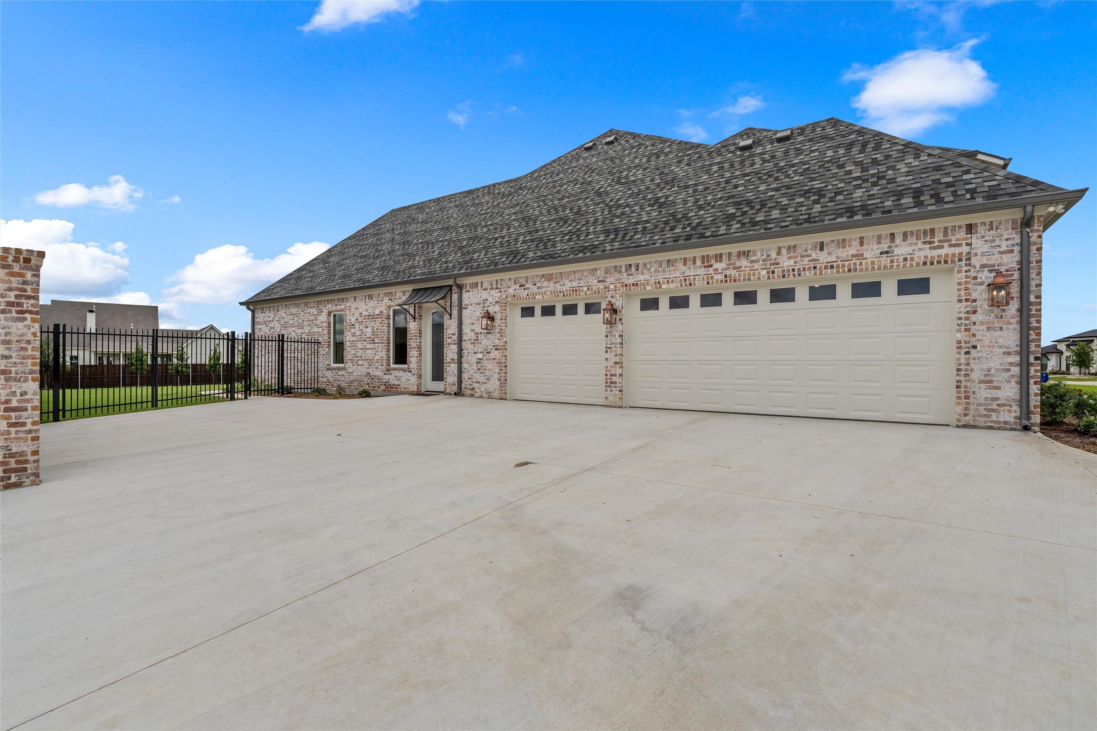 1012 Roses Run Mcgregor TX 76657