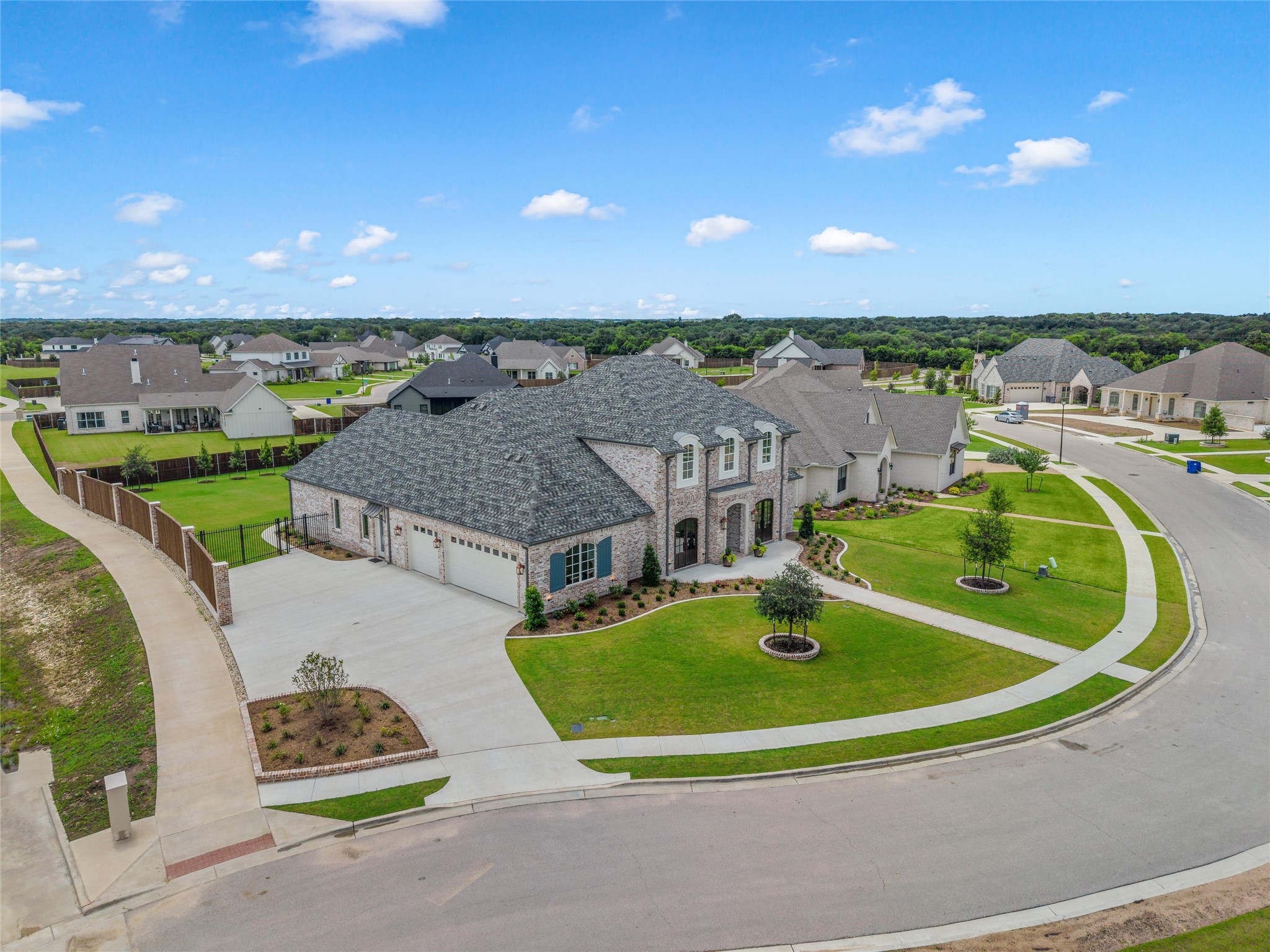 1012 Roses Run Mcgregor TX 76657
