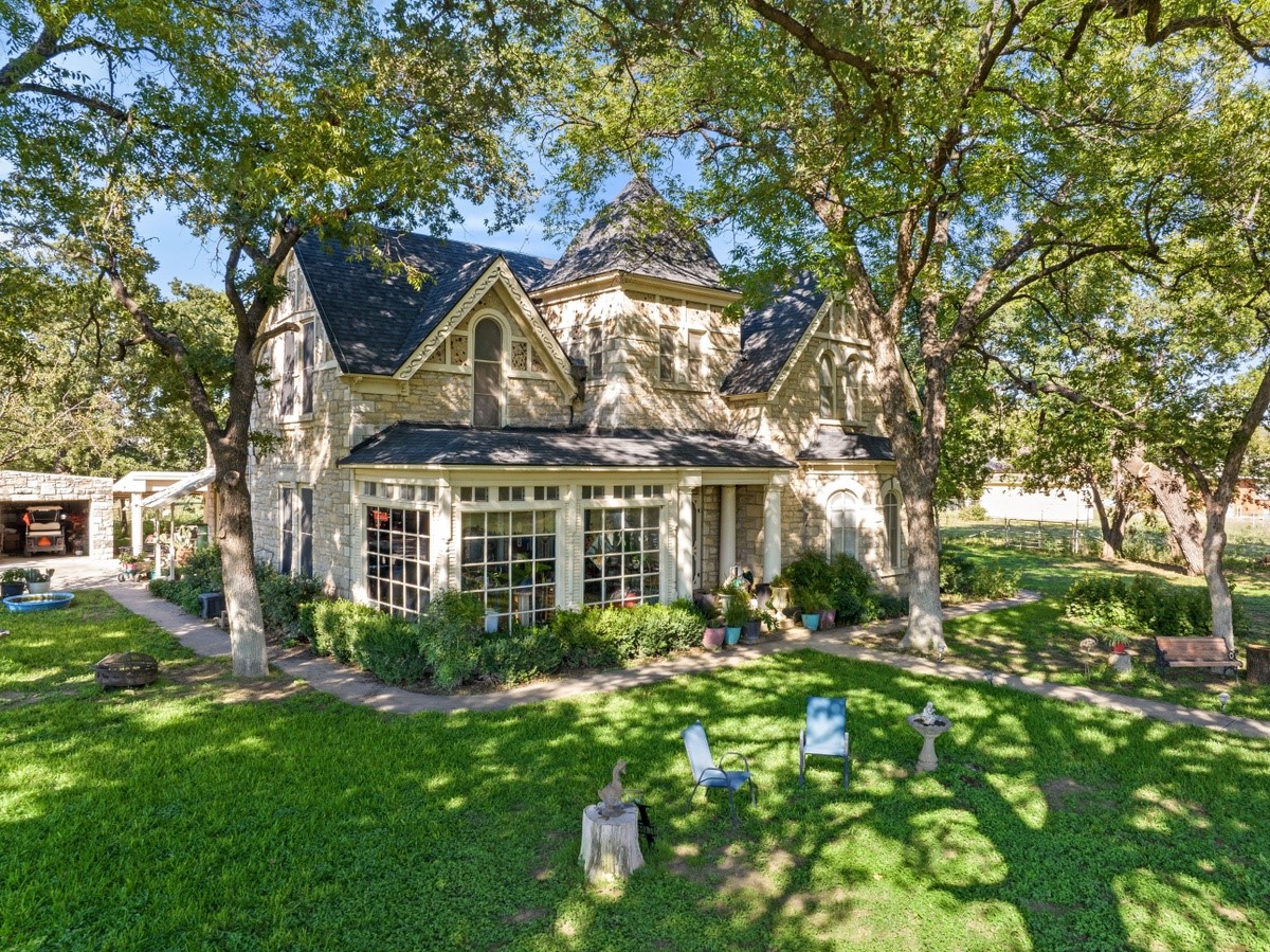 603 E College Comanche TX 76442