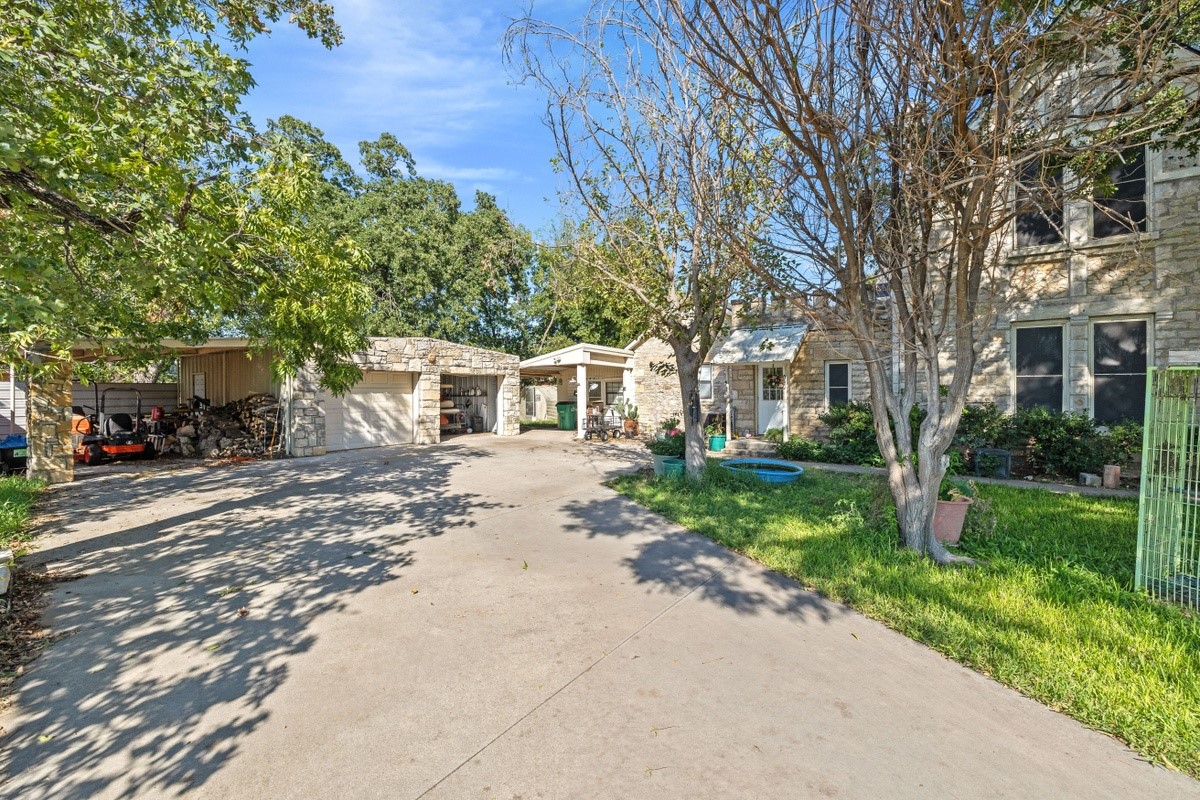 603 E College Comanche TX 76442