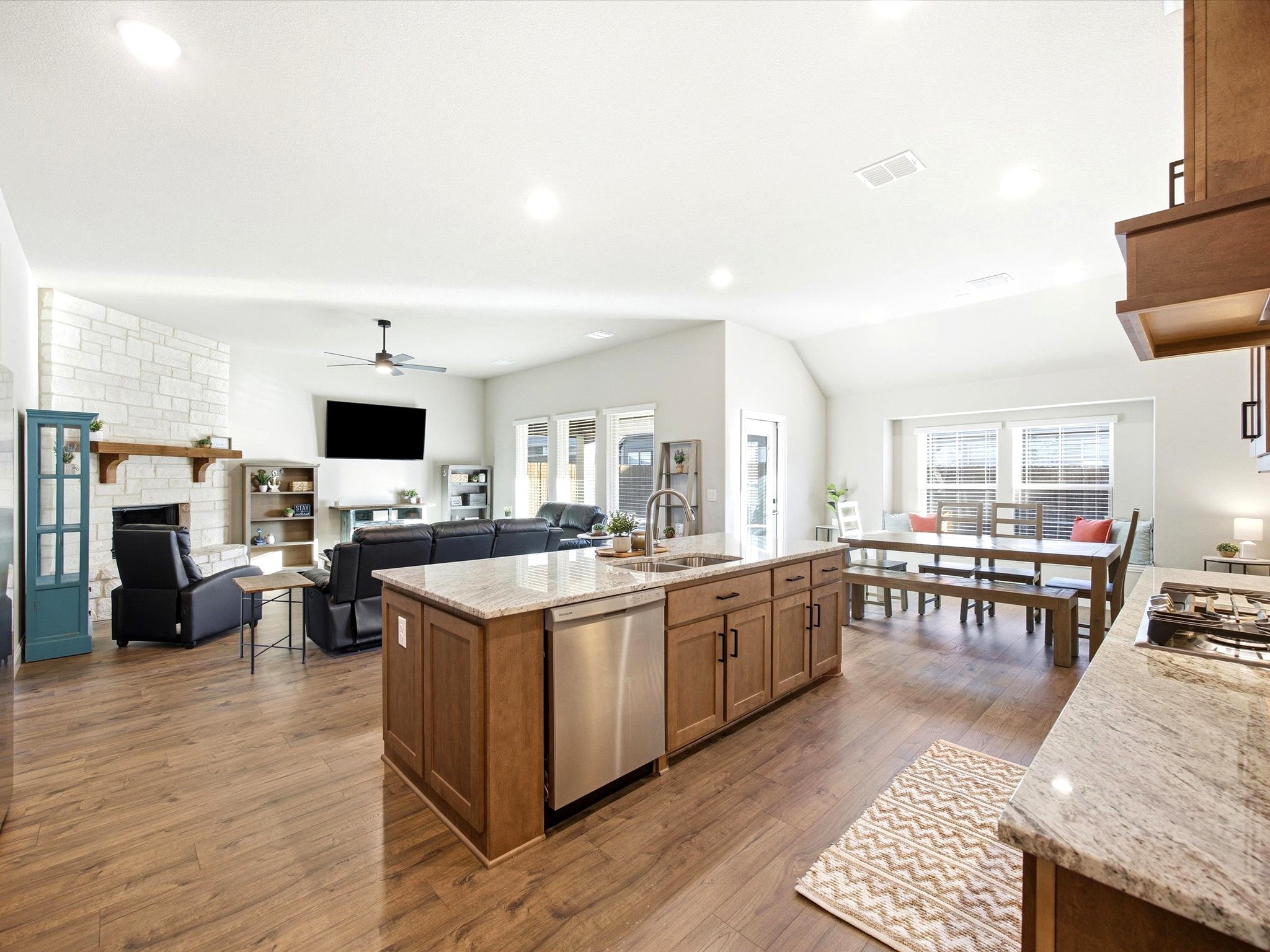 224 Comanche Trail Alvarado TX 76009