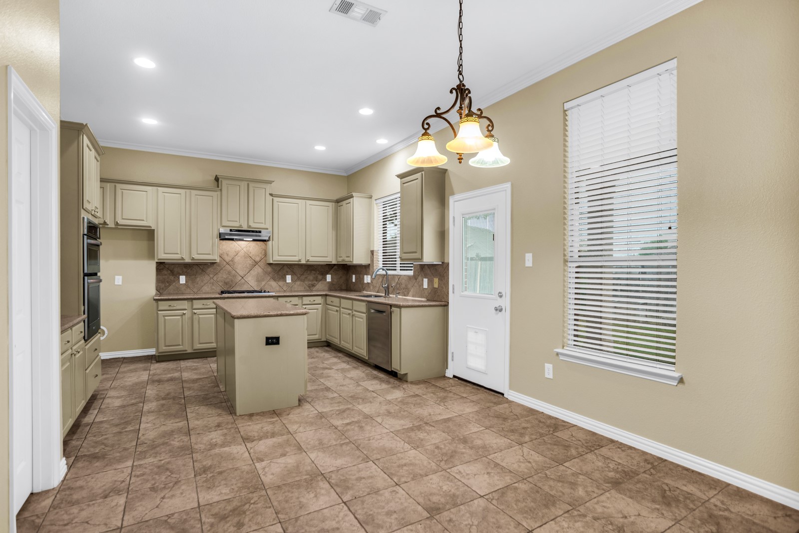 513 Mckinney Trail Fate TX 75087