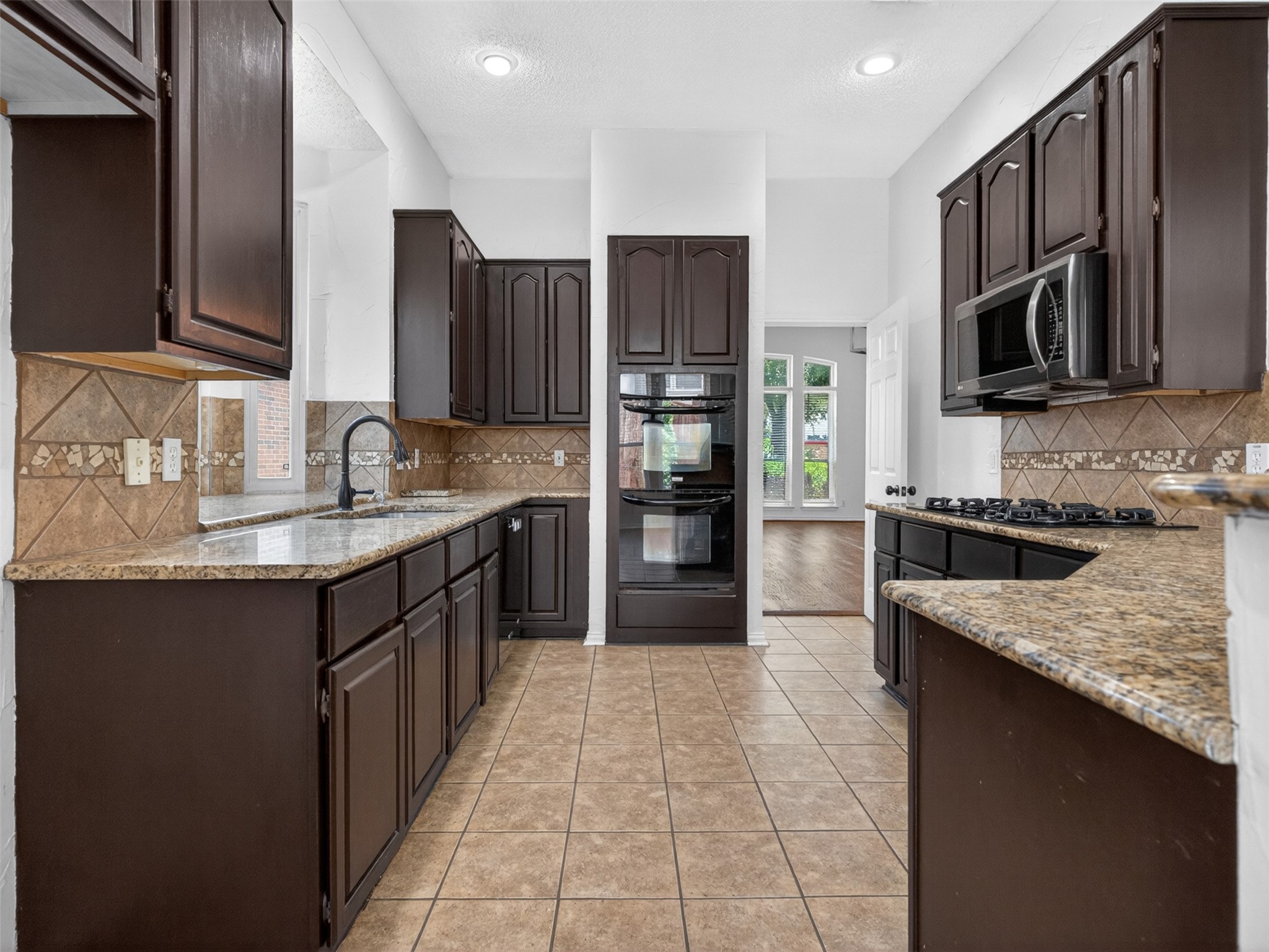 1728 Forest Glen Drive Flower Mound TX 75028