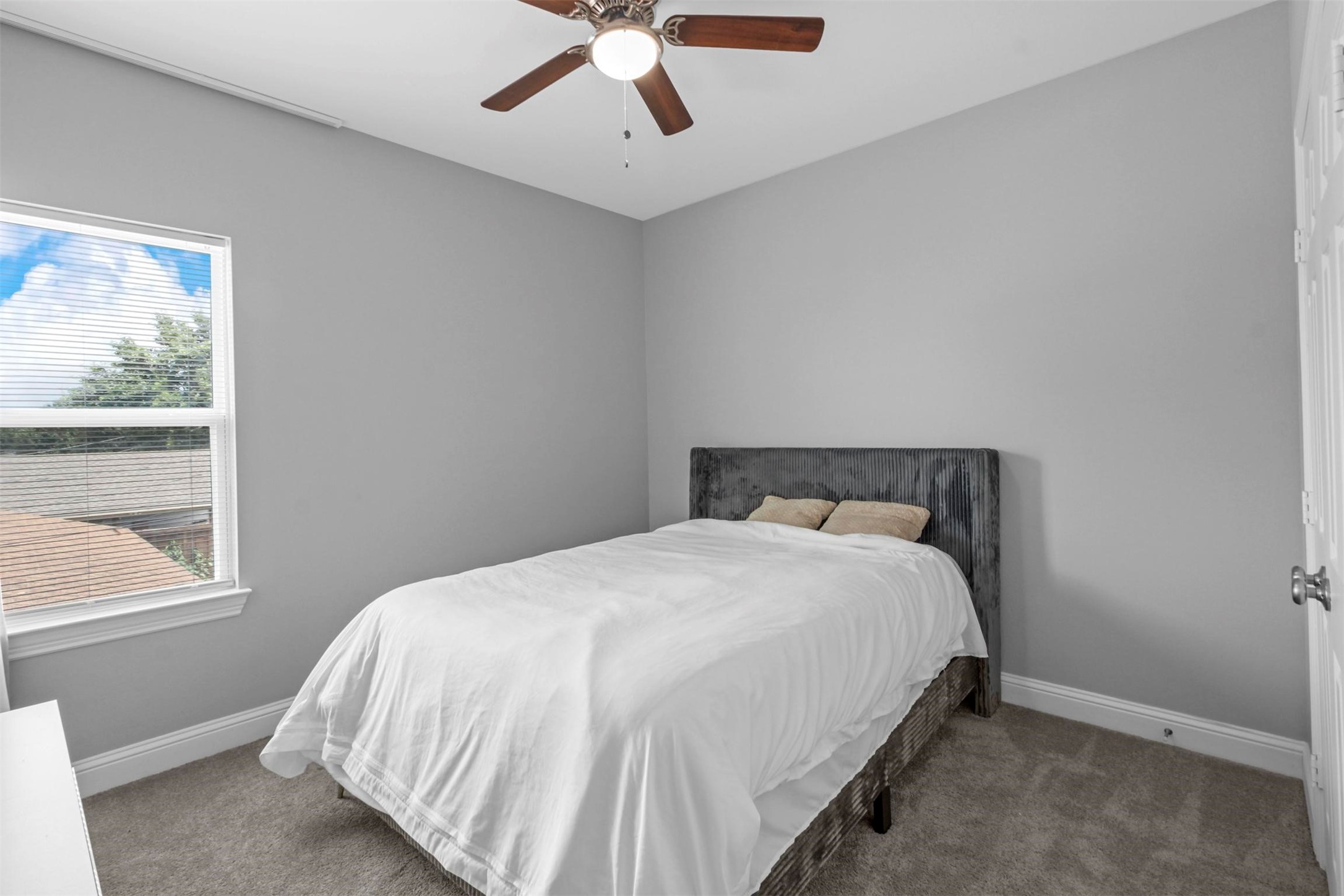 610 Parker Circle Garland TX 75040