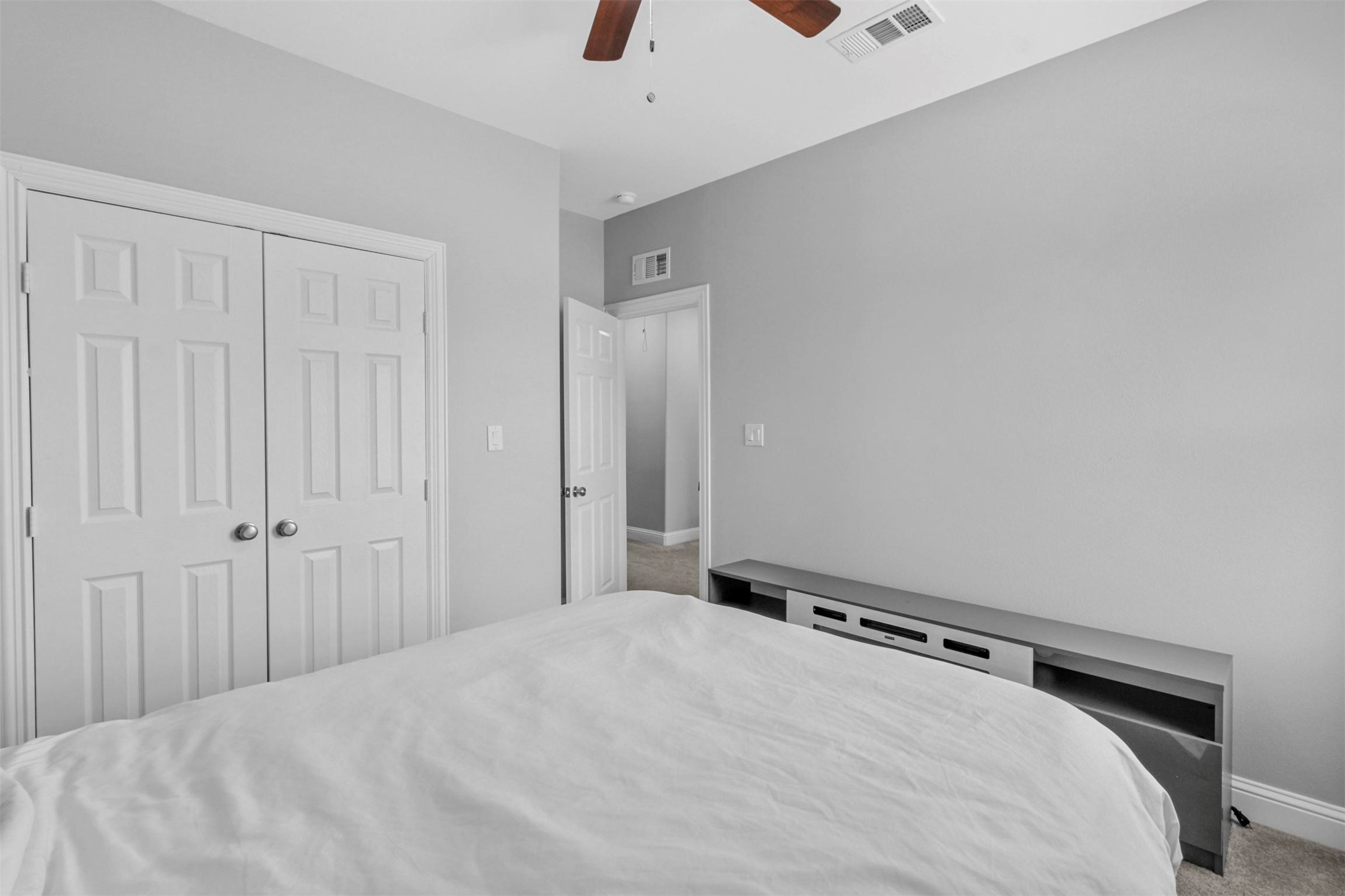 610 Parker Circle Garland TX 75040