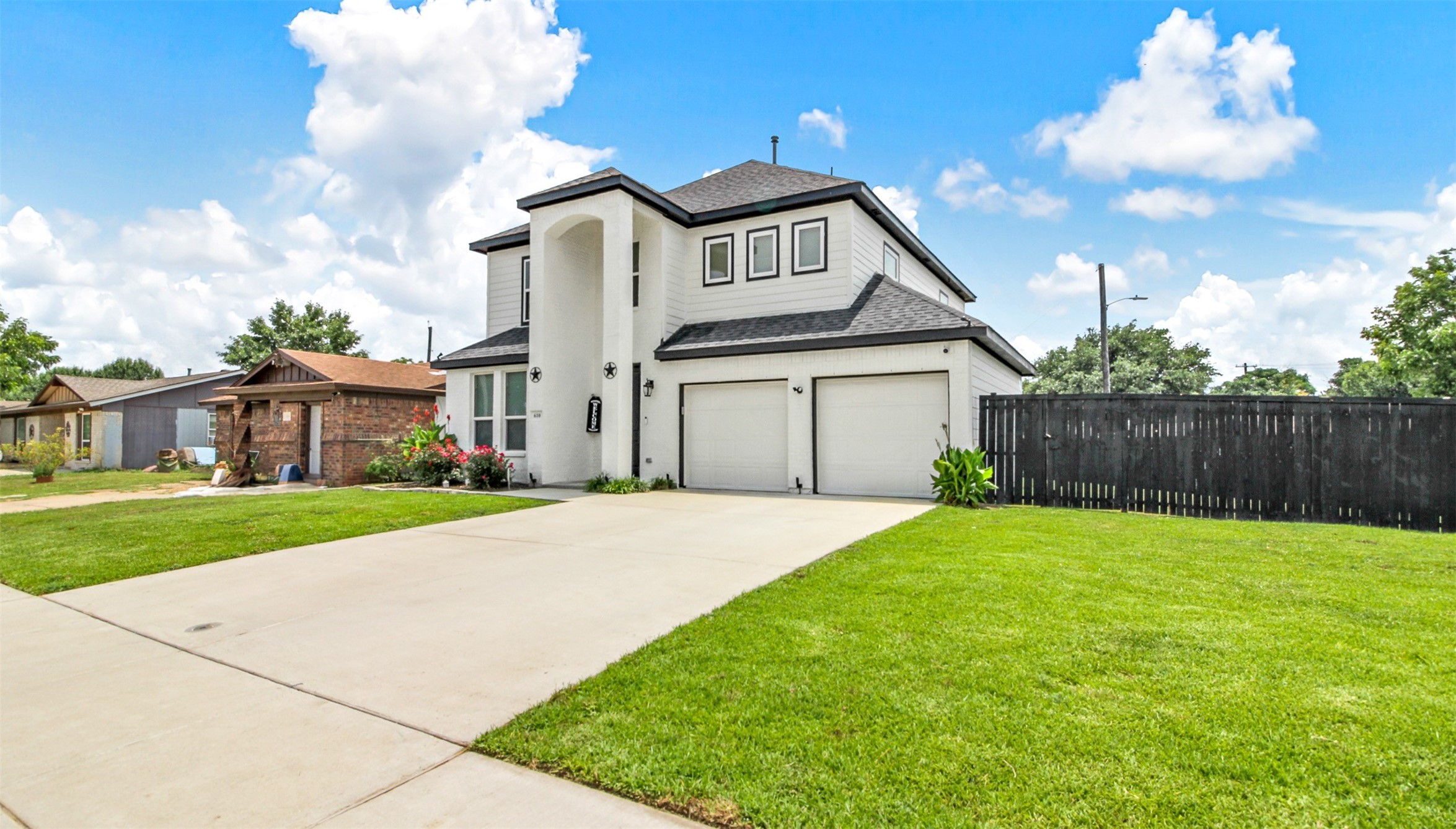 610 Parker Circle Garland TX 75040
