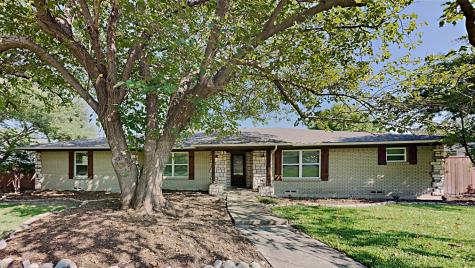 1718 Iroquois Drive Garland TX 75043