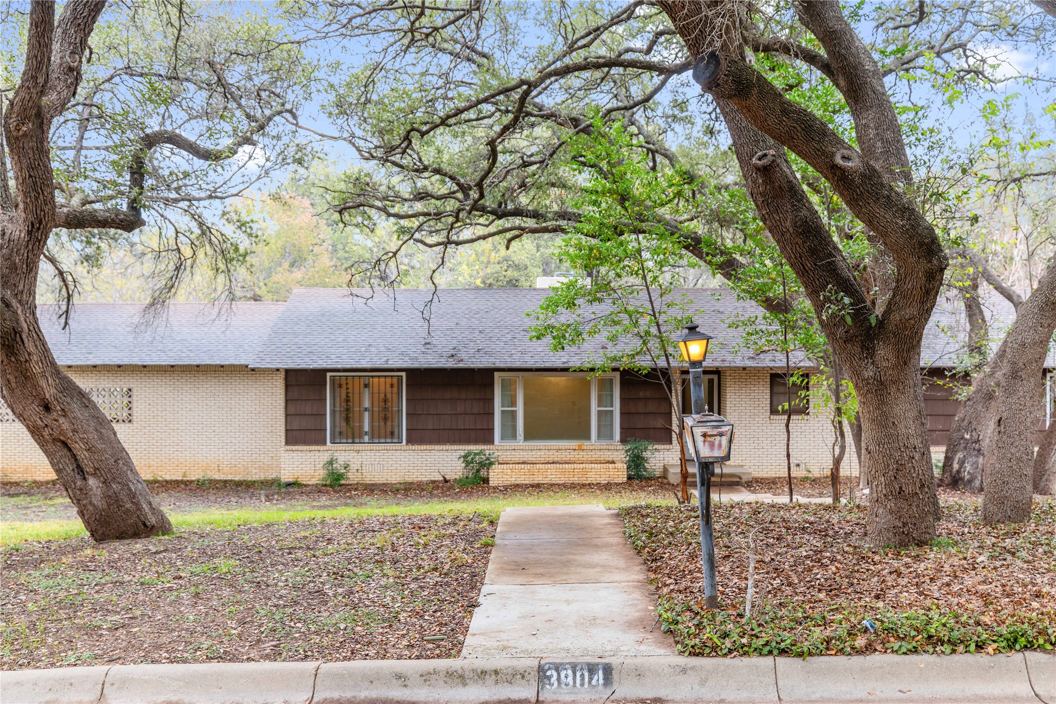 3904 Oakdale Drive Brownwood TX 76801