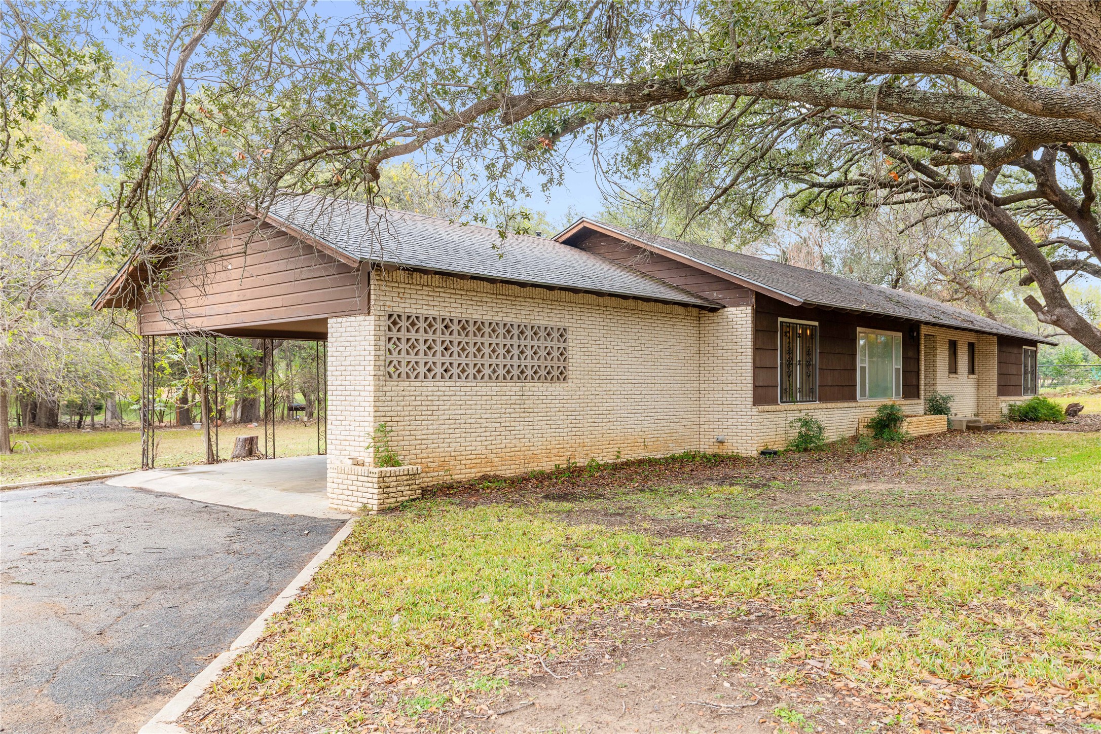 3904 Oakdale Drive Brownwood TX 76801