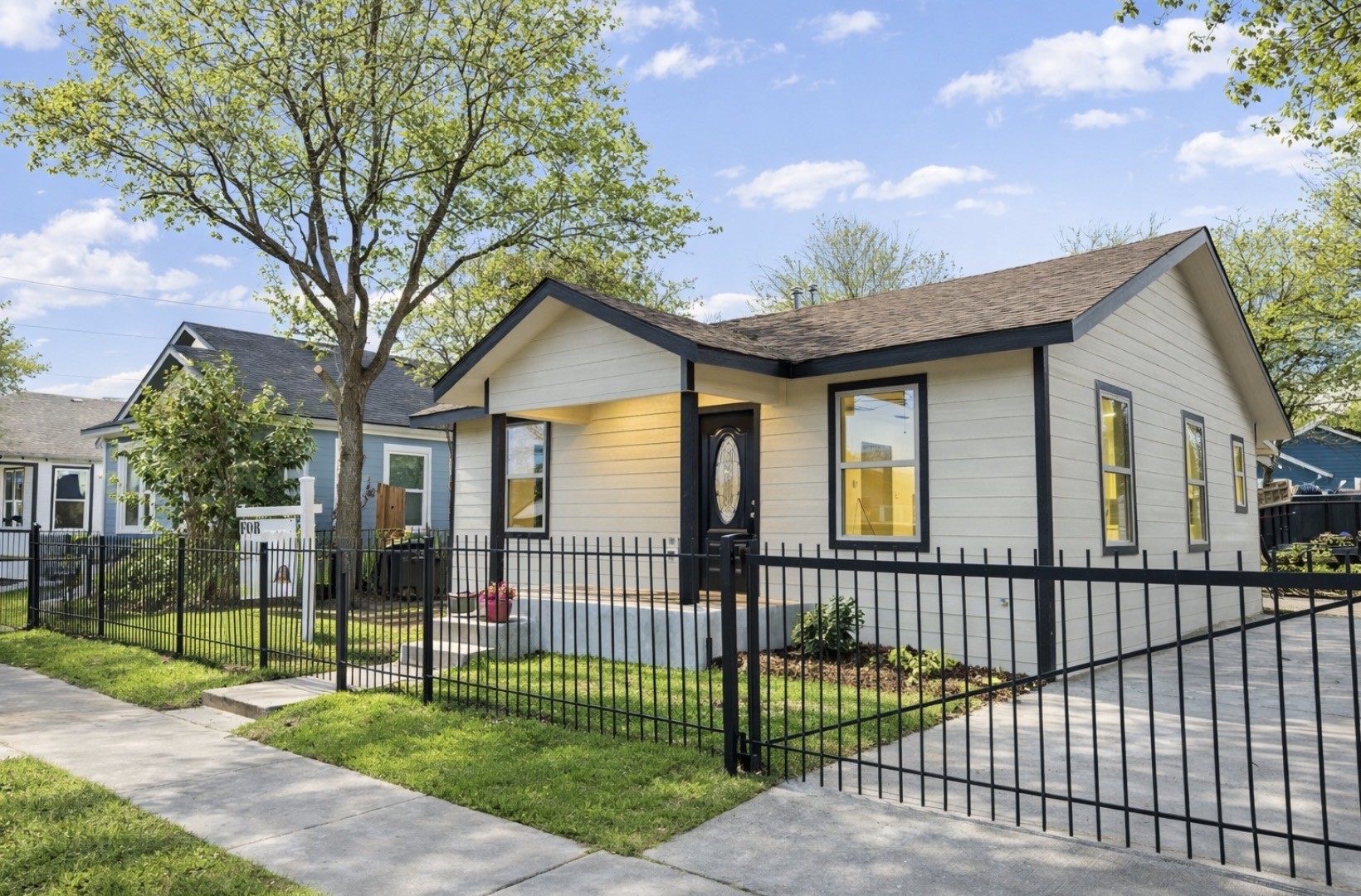 Fort Worth TX, 1220 E Bessie Street