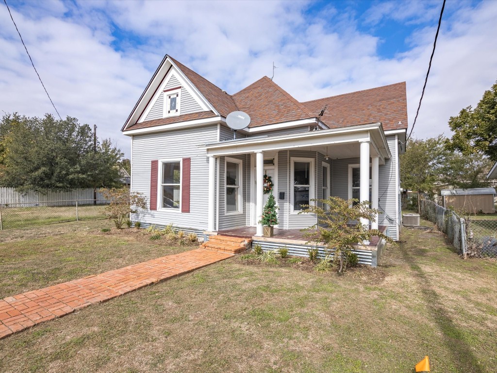 305 W 5th Street Ferris TX 75125