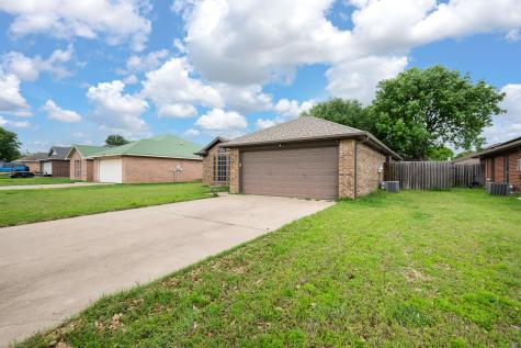 304 Odell Street Cleburne TX 76033