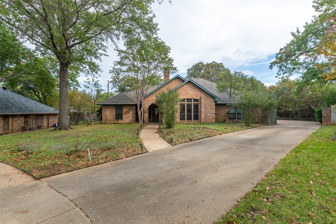 1644 Lancashire Court Bedford TX 76021