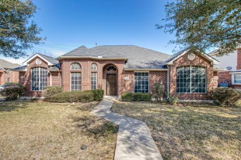 1249 Kensington Drive Desoto TX 75115