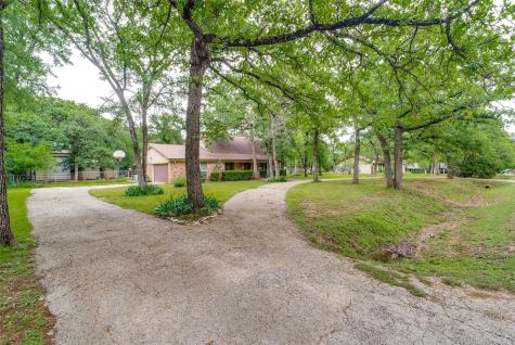 2009 Thousand Oaks Drive Burleson TX 76028