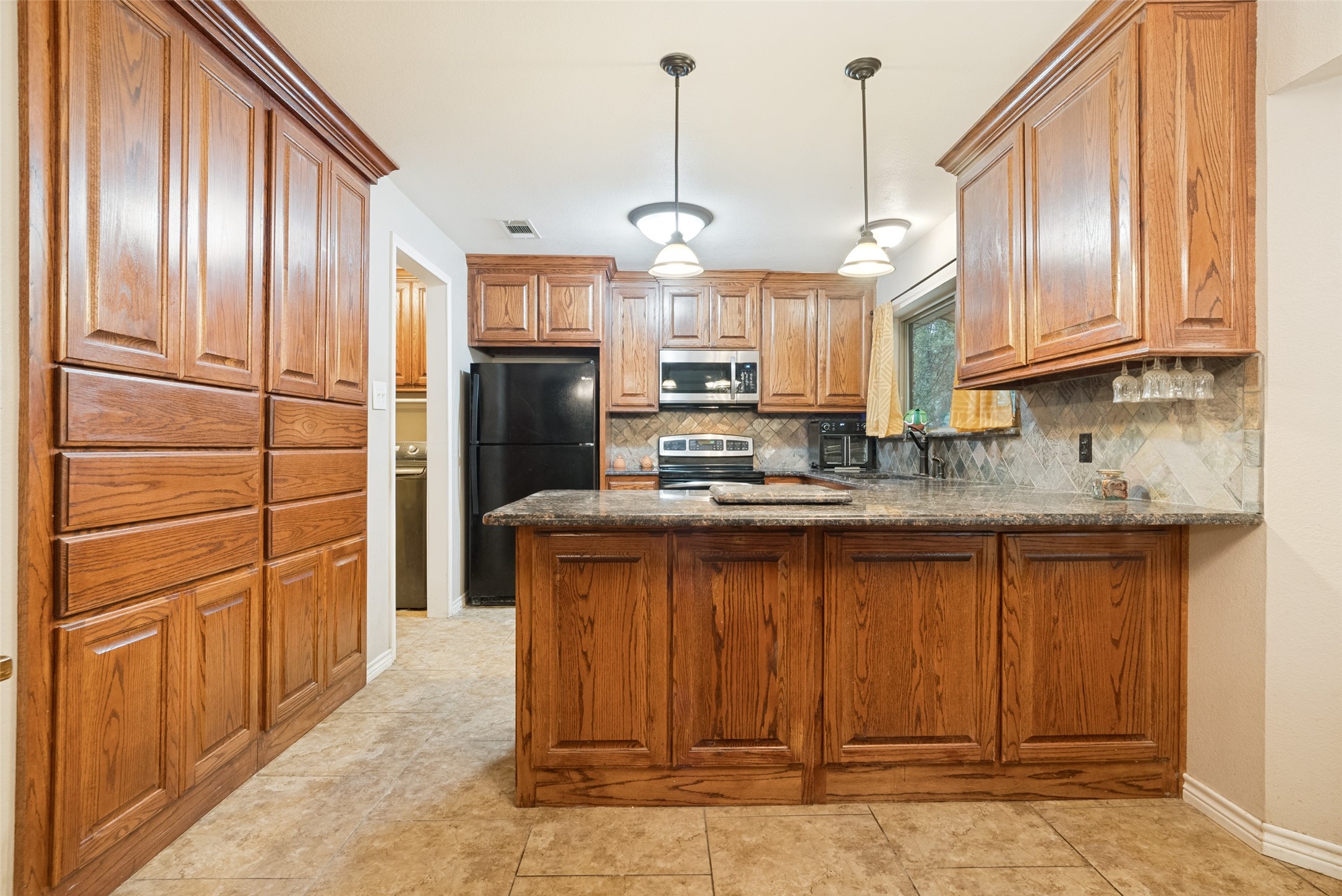 2009 Thousand Oaks Drive Burleson TX 76028