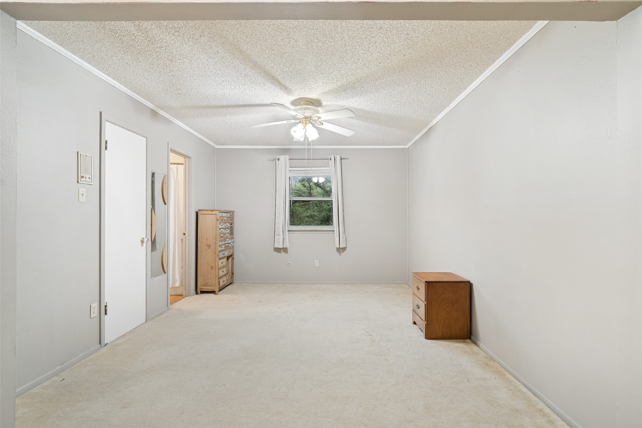 2009 Thousand Oaks Drive Burleson TX 76028