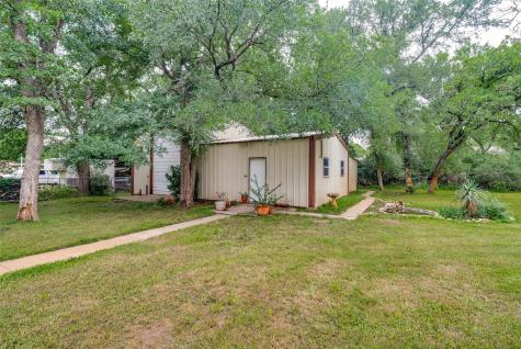 2009 Thousand Oaks Drive Burleson TX 76028