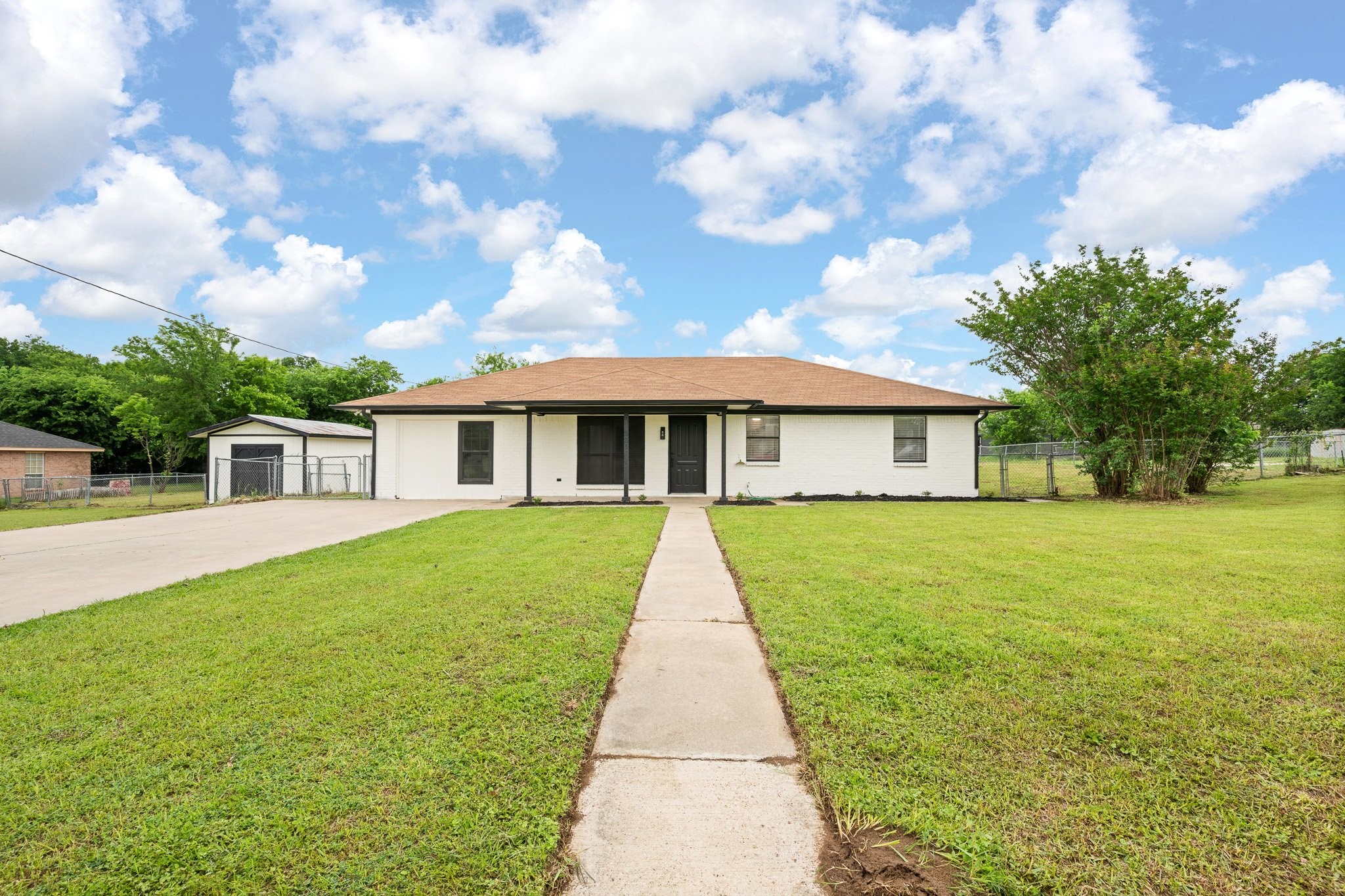 221 Lipscomb Street Cleburne TX 76031