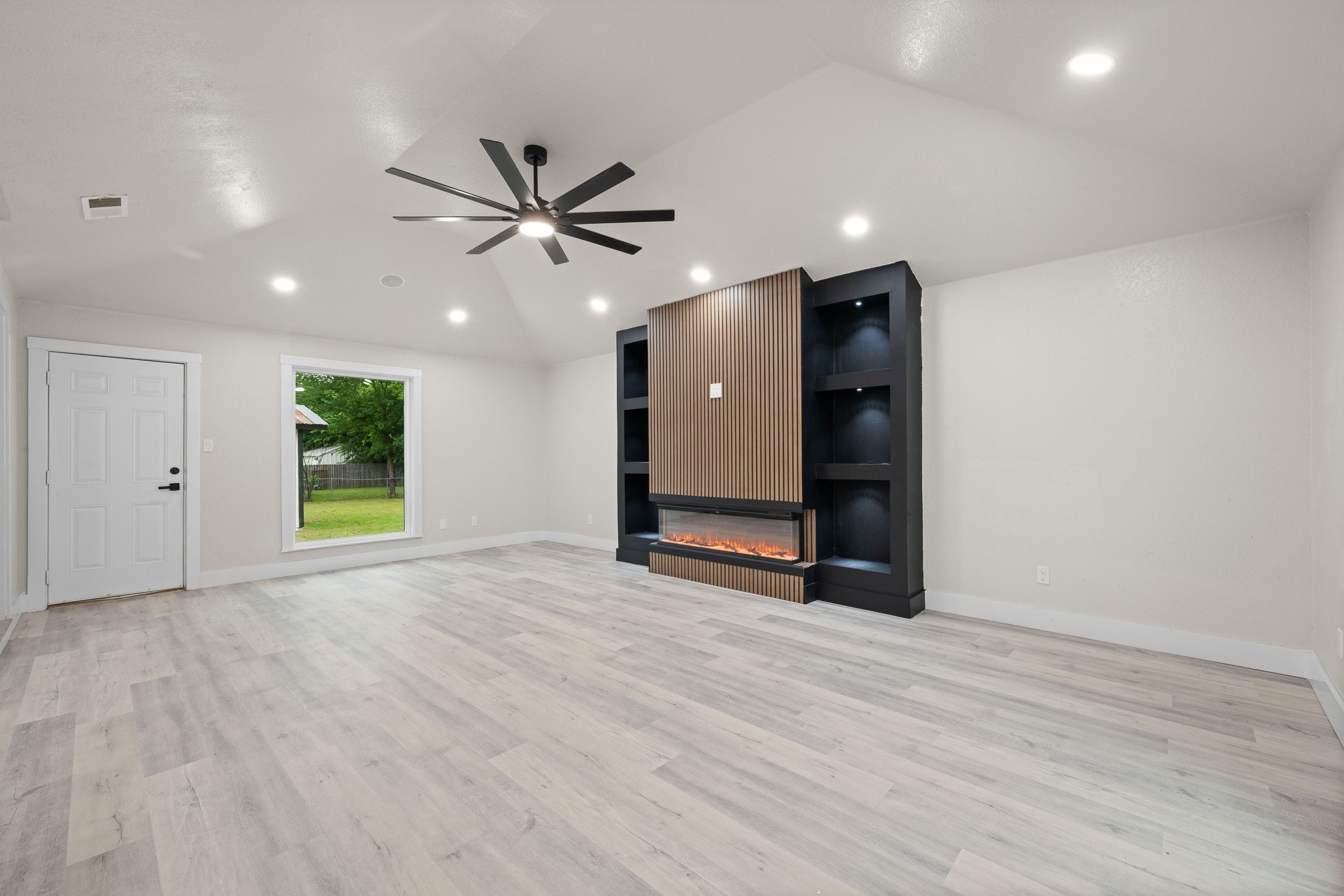 221 Lipscomb Street Cleburne TX 76031