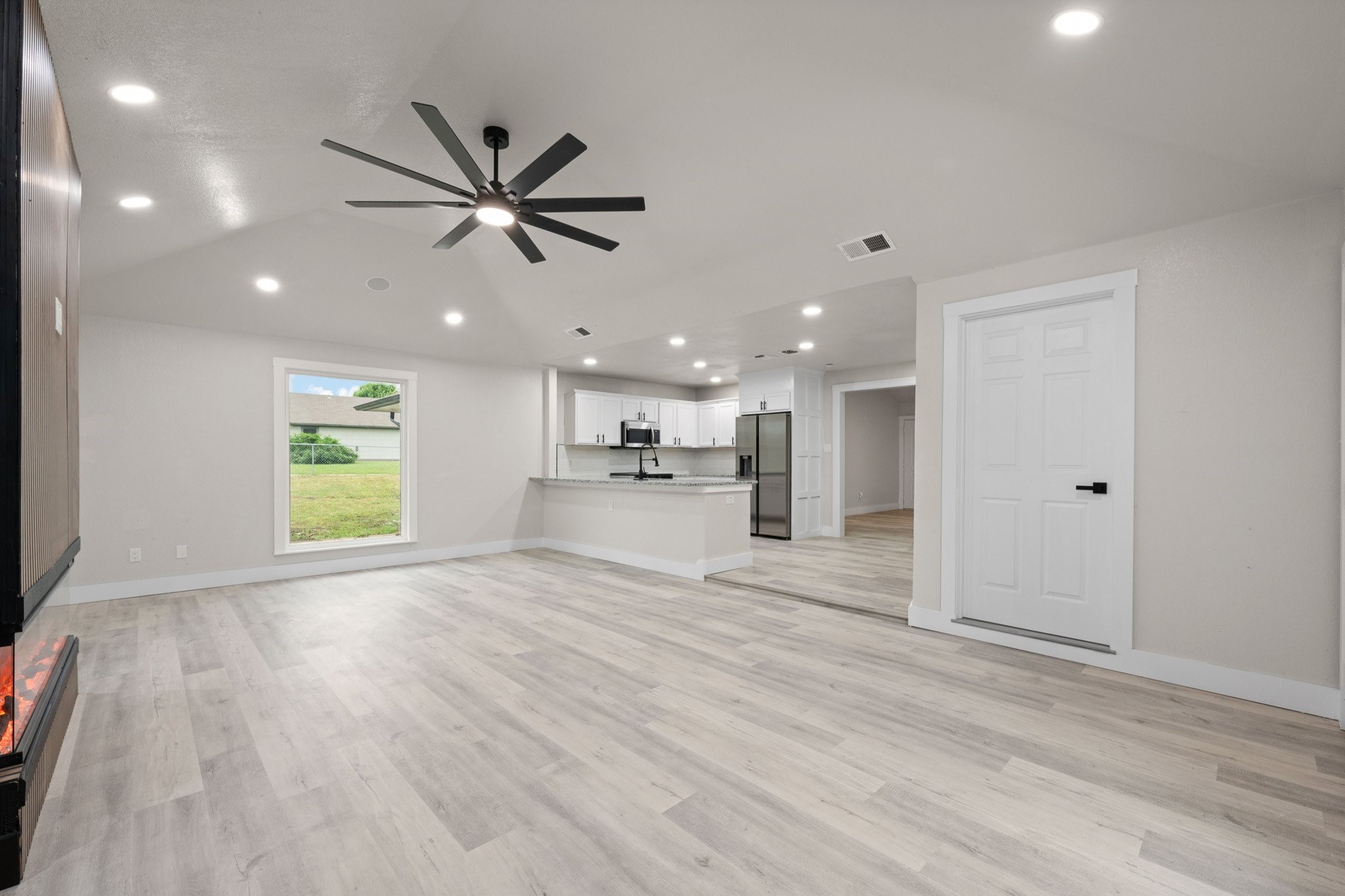 221 Lipscomb Street Cleburne TX 76031