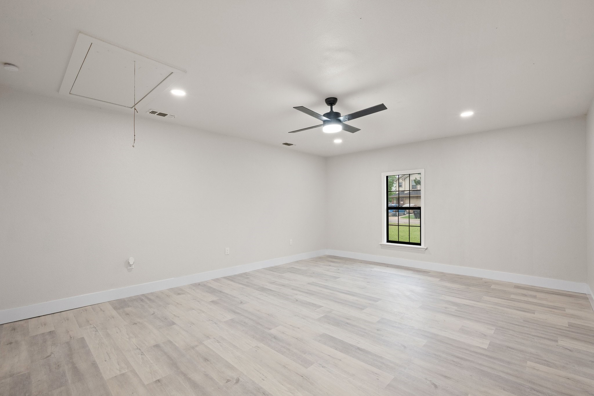 221 Lipscomb Street Cleburne TX 76031