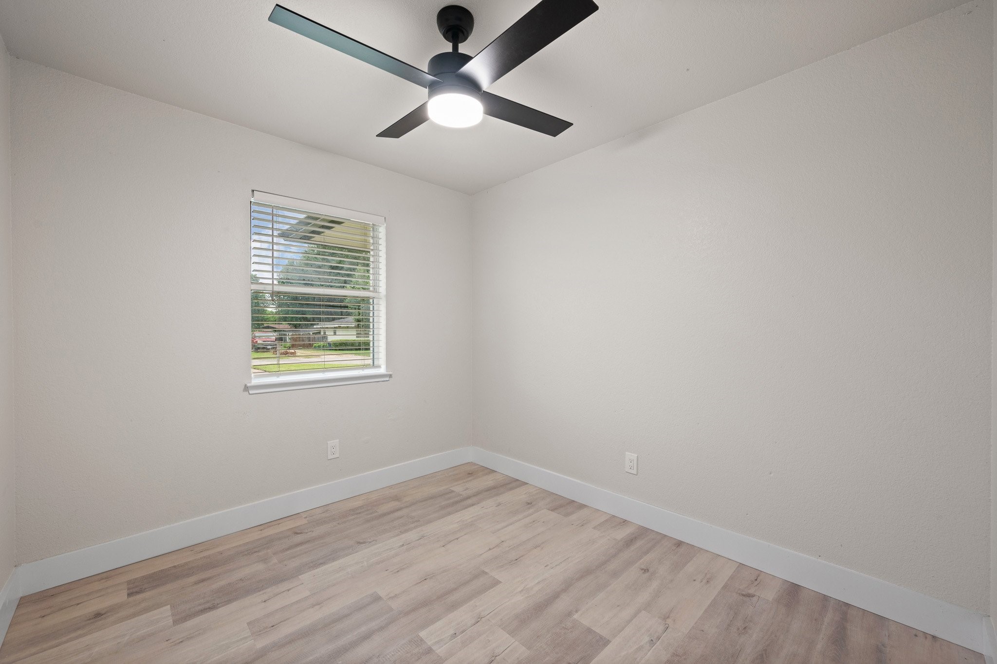221 Lipscomb Street Cleburne TX 76031