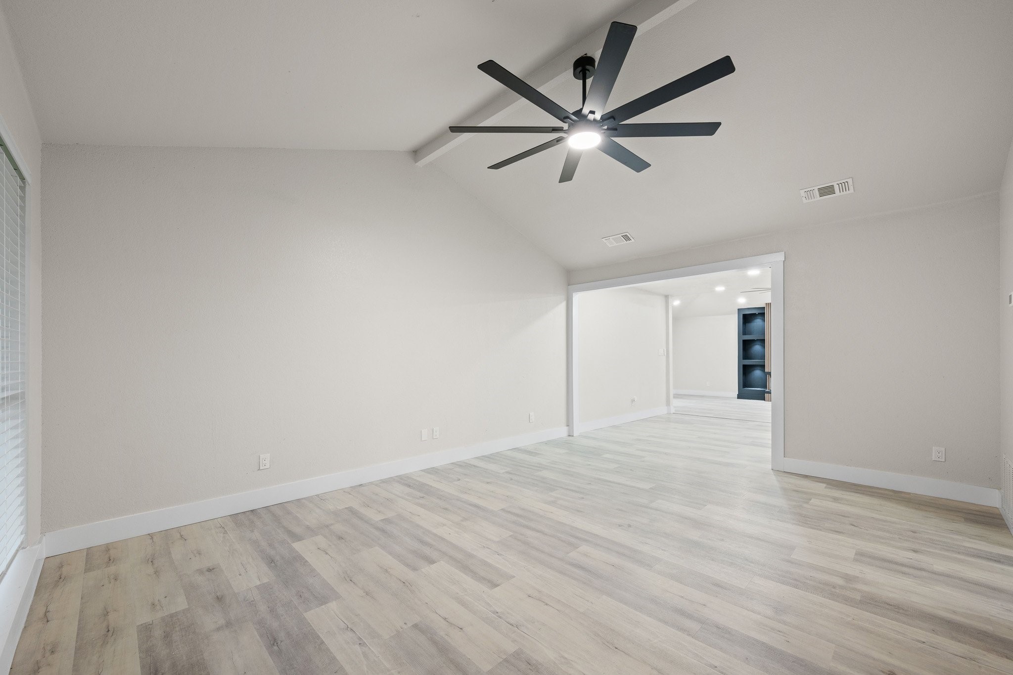221 Lipscomb Street Cleburne TX 76031