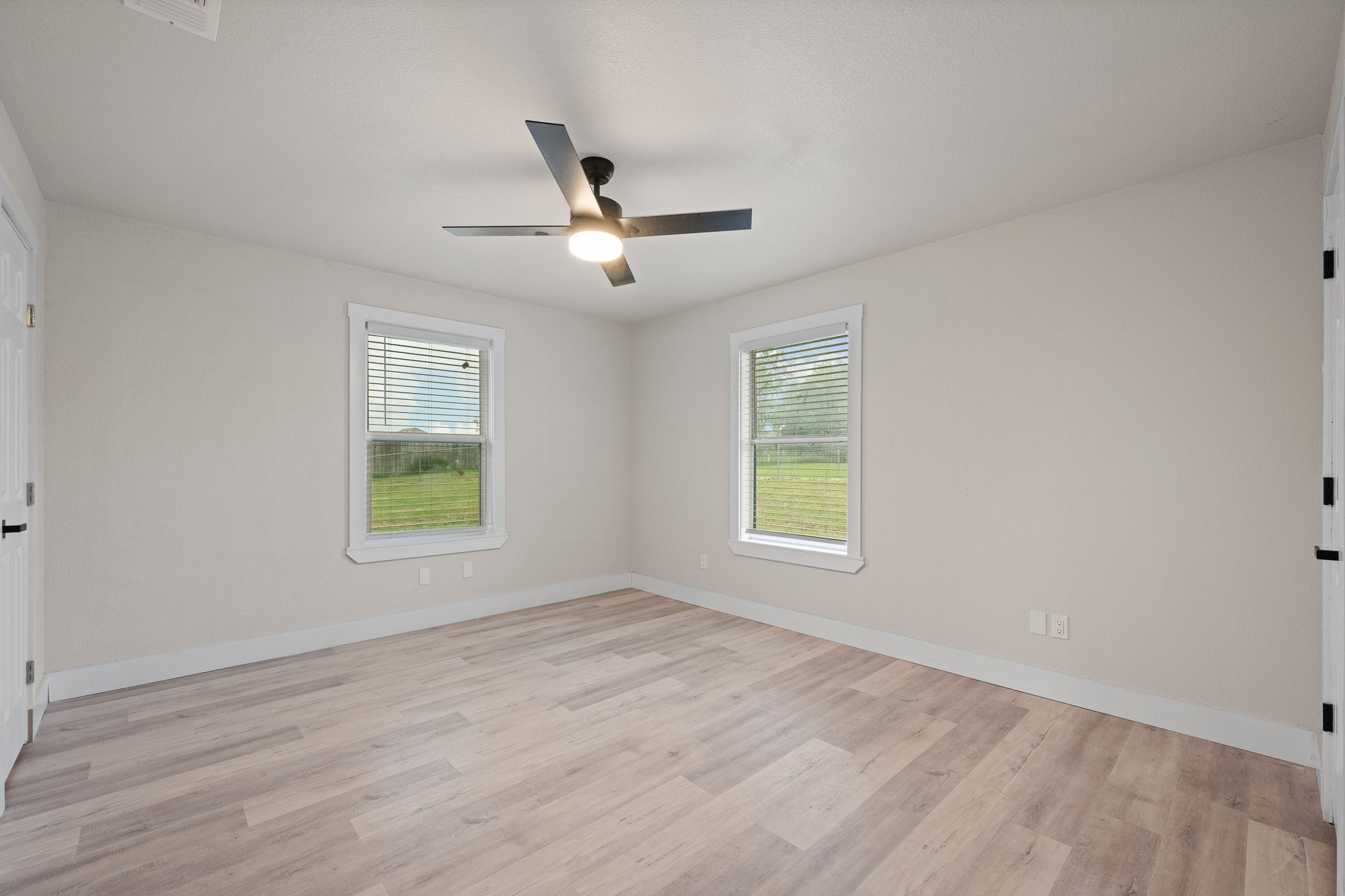 221 Lipscomb Street Cleburne TX 76031